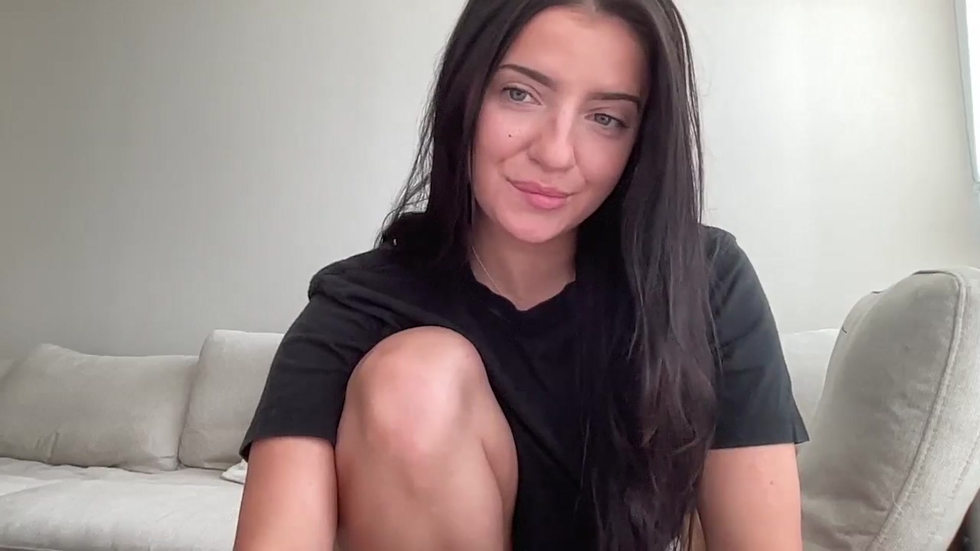 Gallery image thumbnail from arielxxx's myfreecams stream on, 09/22/2025, 19:03 image 14 of 20