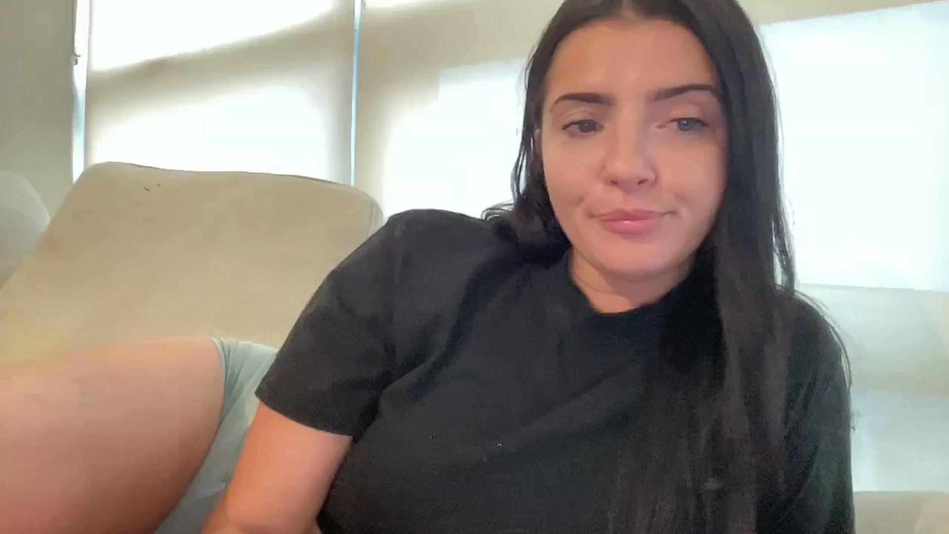 Gallery image thumbnail from arielxxx's myfreecams stream on, 09/22/2025, 23:27 image 5 of 20