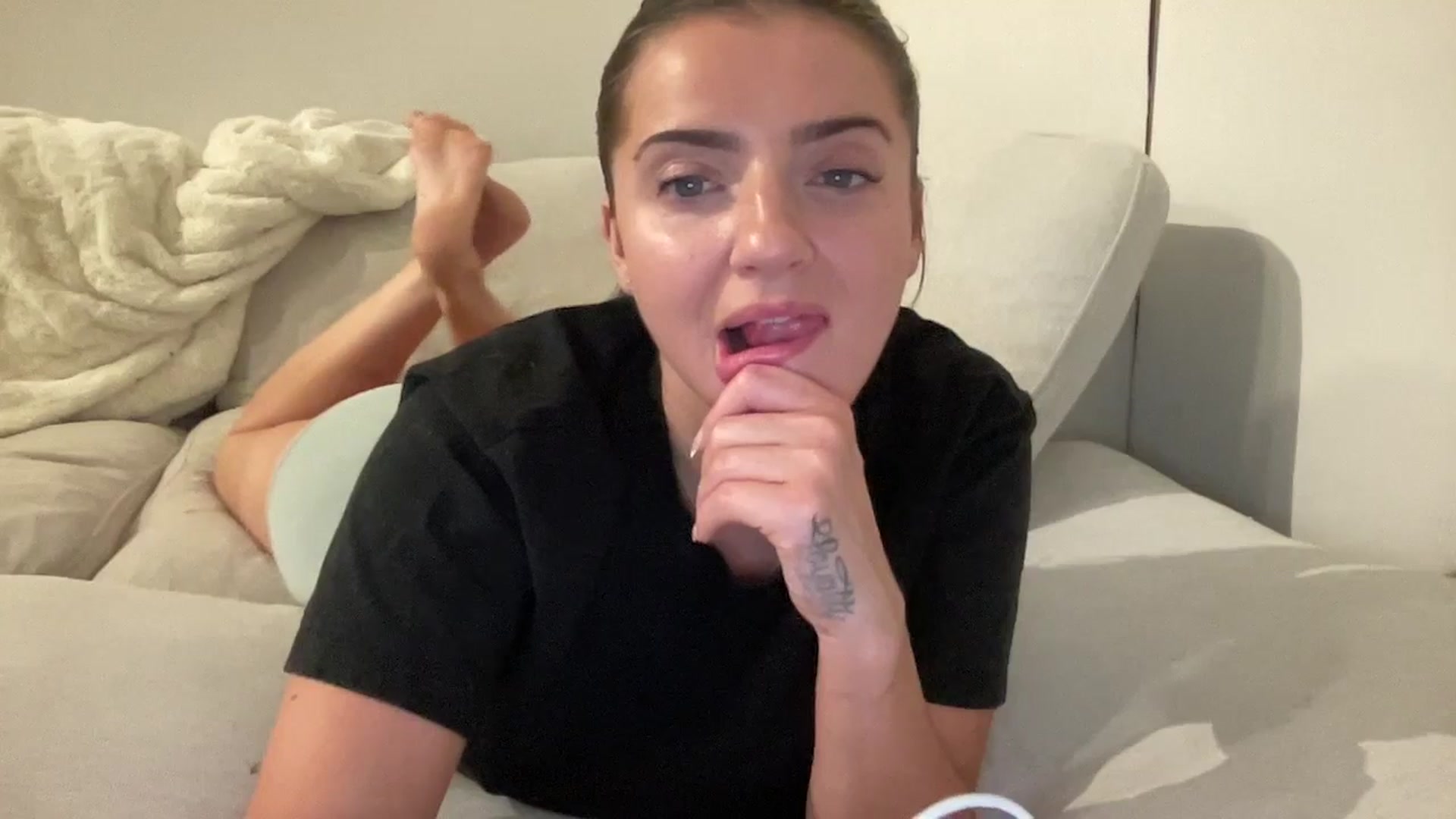 Gallery image thumbnail from arielxxx's myfreecams stream on, 09/22/2025, 23:59 image 19 of 20