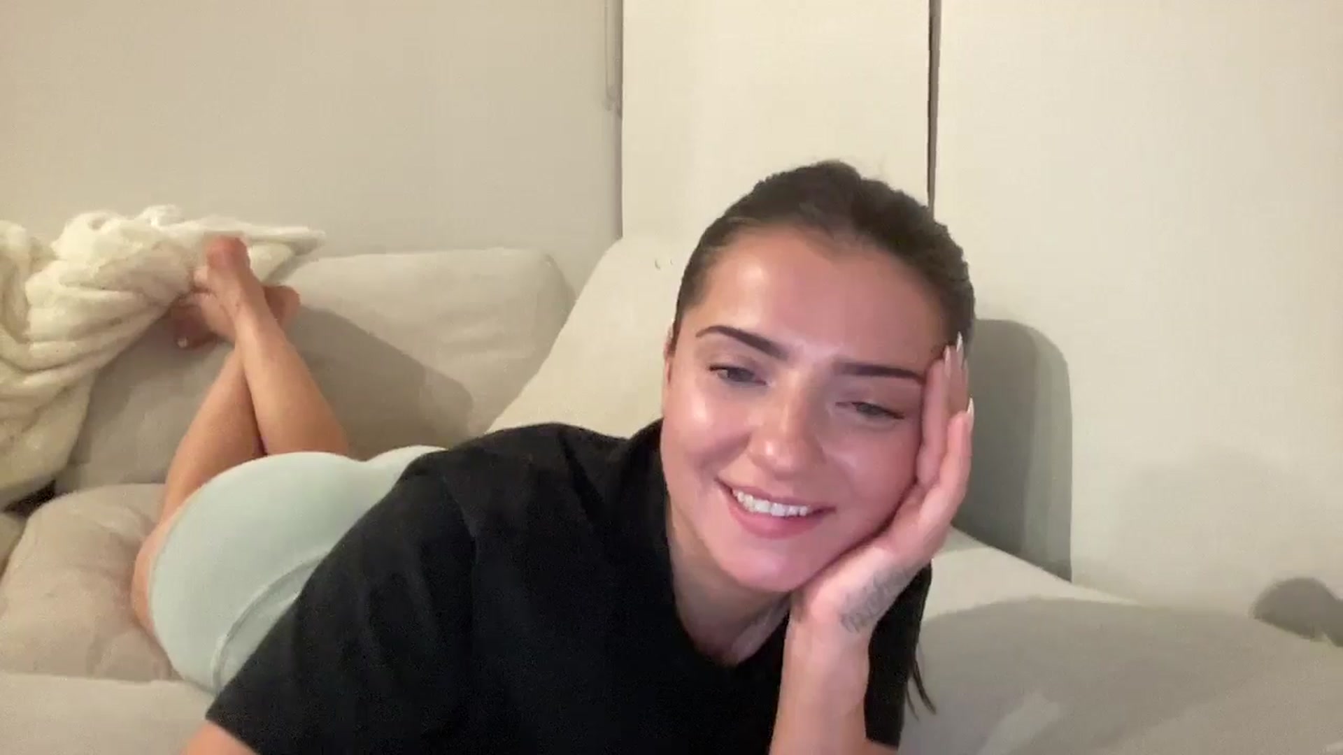 Gallery image thumbnail from arielxxx's myfreecams stream on, 09/22/2025, 23:59 image 13 of 20