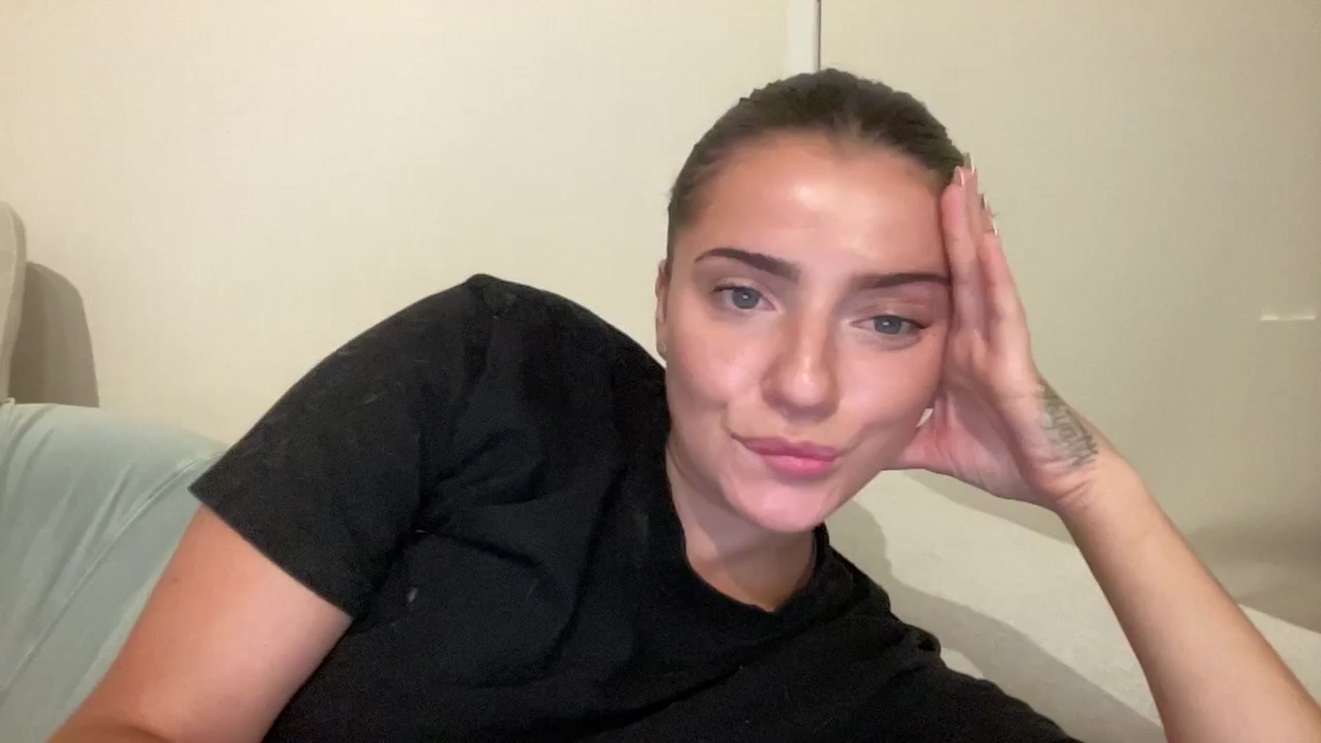 Gallery image thumbnail from arielxxx's myfreecams stream on, 09/23/2025, 03:08 image 1 of 20