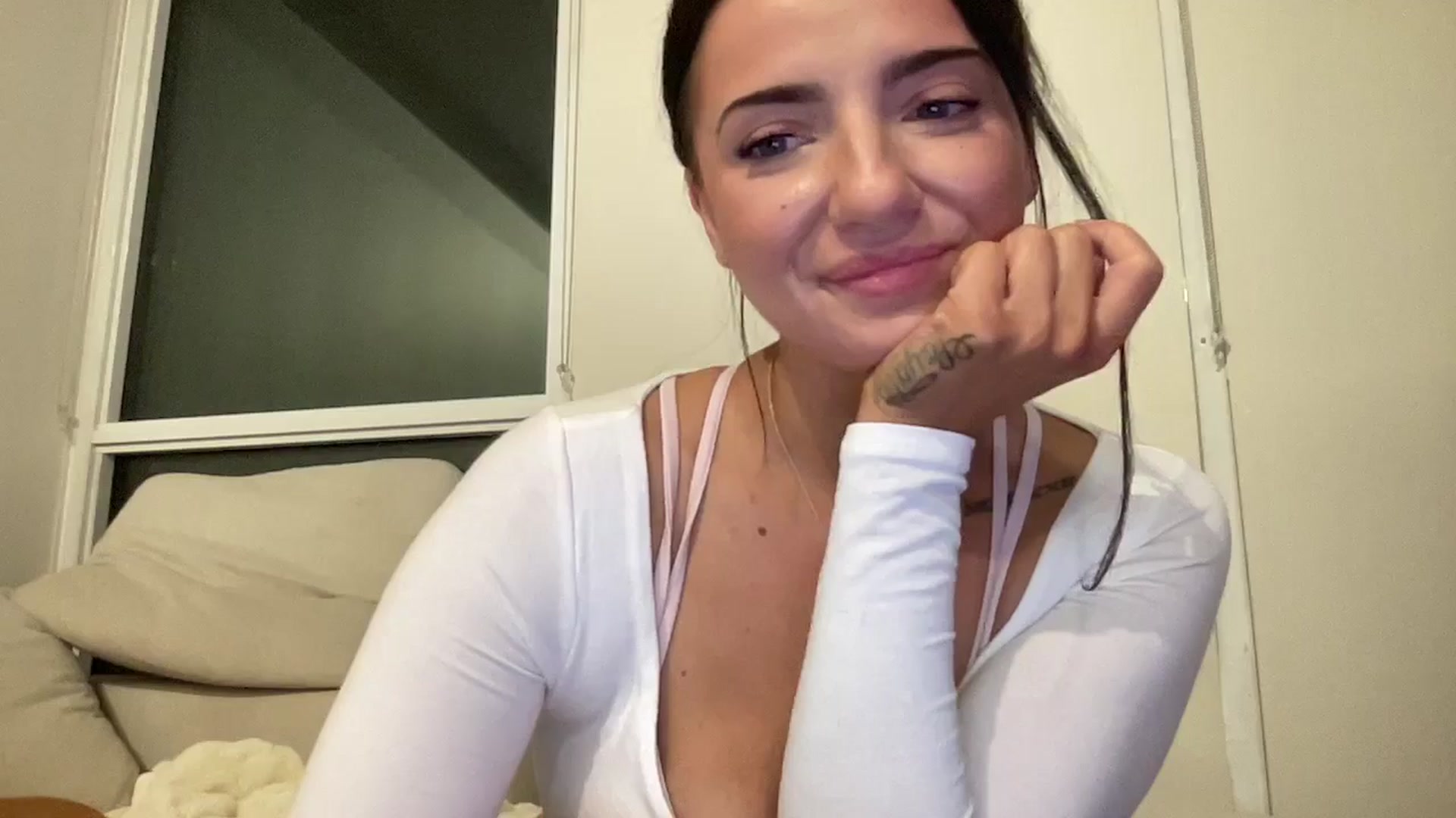 Gallery image thumbnail from arielxxx's myfreecams stream on, 09/27/2025, 03:28 image 16 of 20