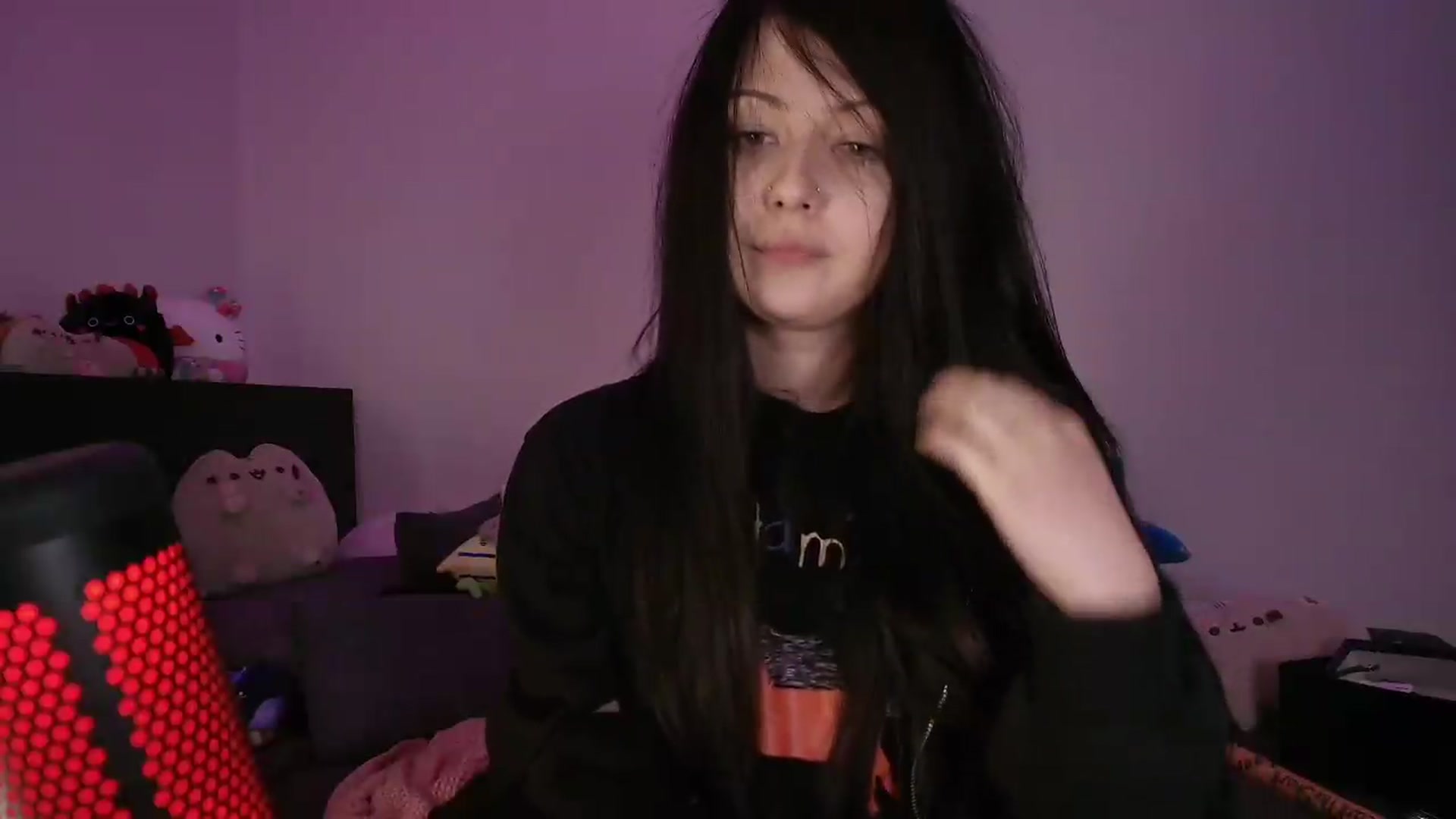 Gallery image thumbnail from aroom's myfreecams stream on, 07/13/2026, 05:18 image 9 of 20