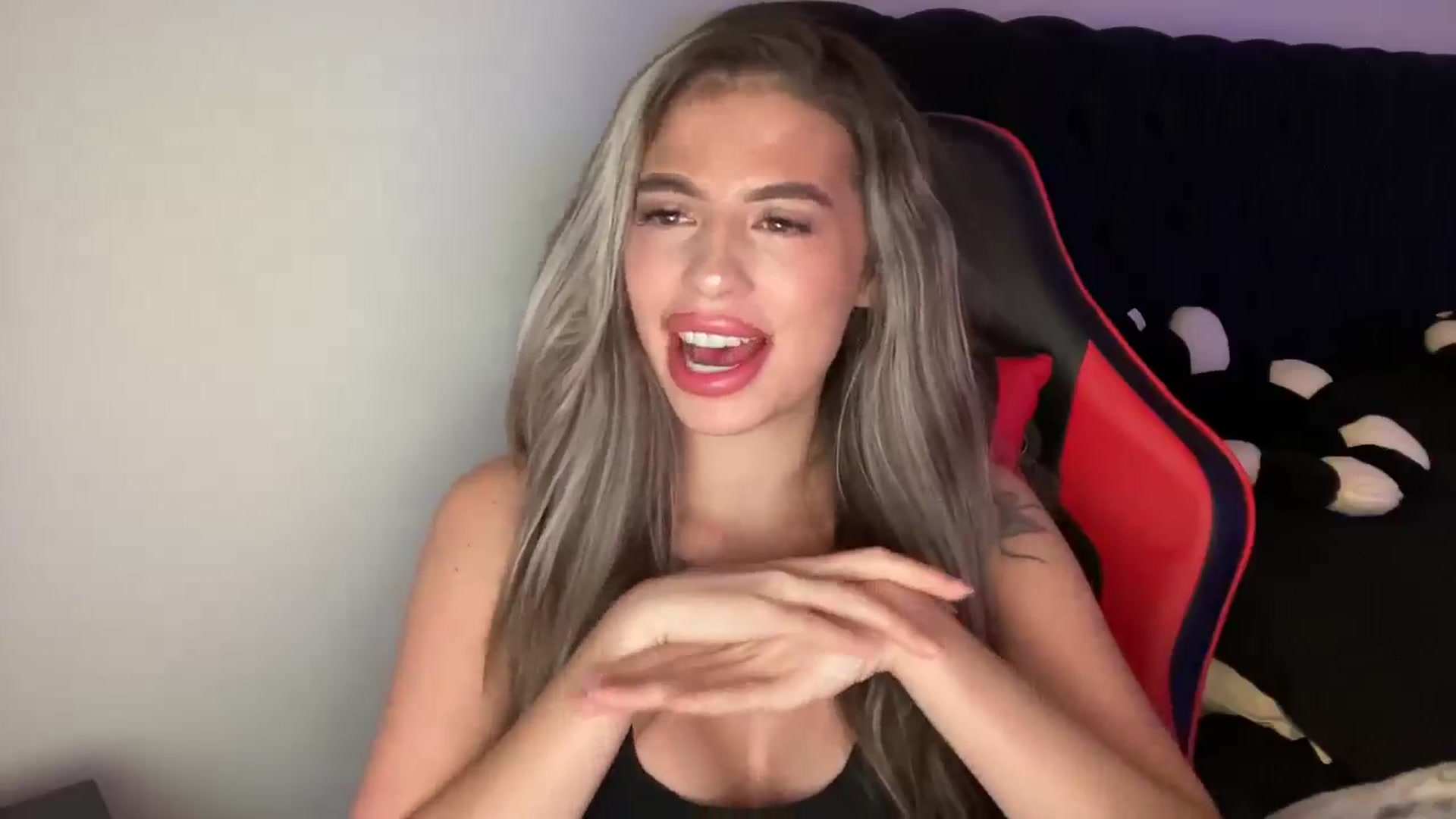 Gallery image thumbnail from aryaaxo's myfreecams stream on, 12/02/2024, 10:08 image 11 of 20