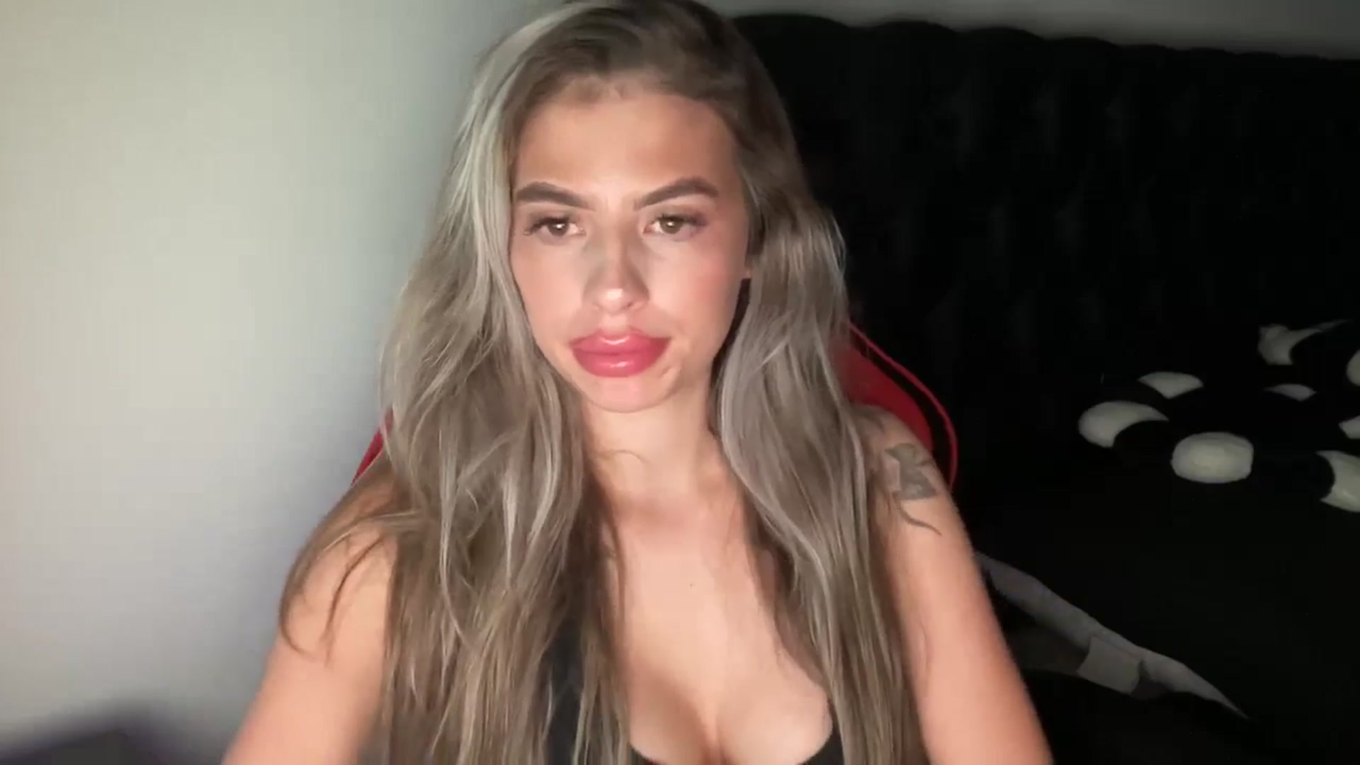 Gallery image thumbnail from aryaaxo's myfreecams stream on, 12/02/2024, 11:46 image 20 of 20