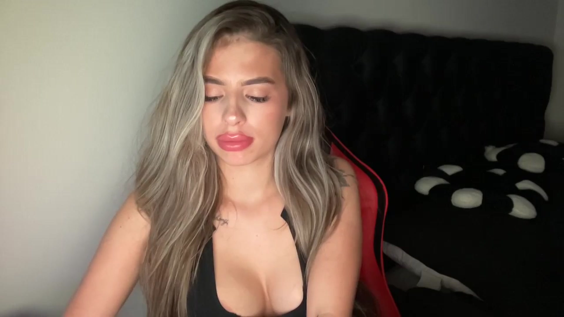 Gallery image thumbnail from aryaaxo's myfreecams stream on, 12/02/2024, 11:46 image 4 of 20