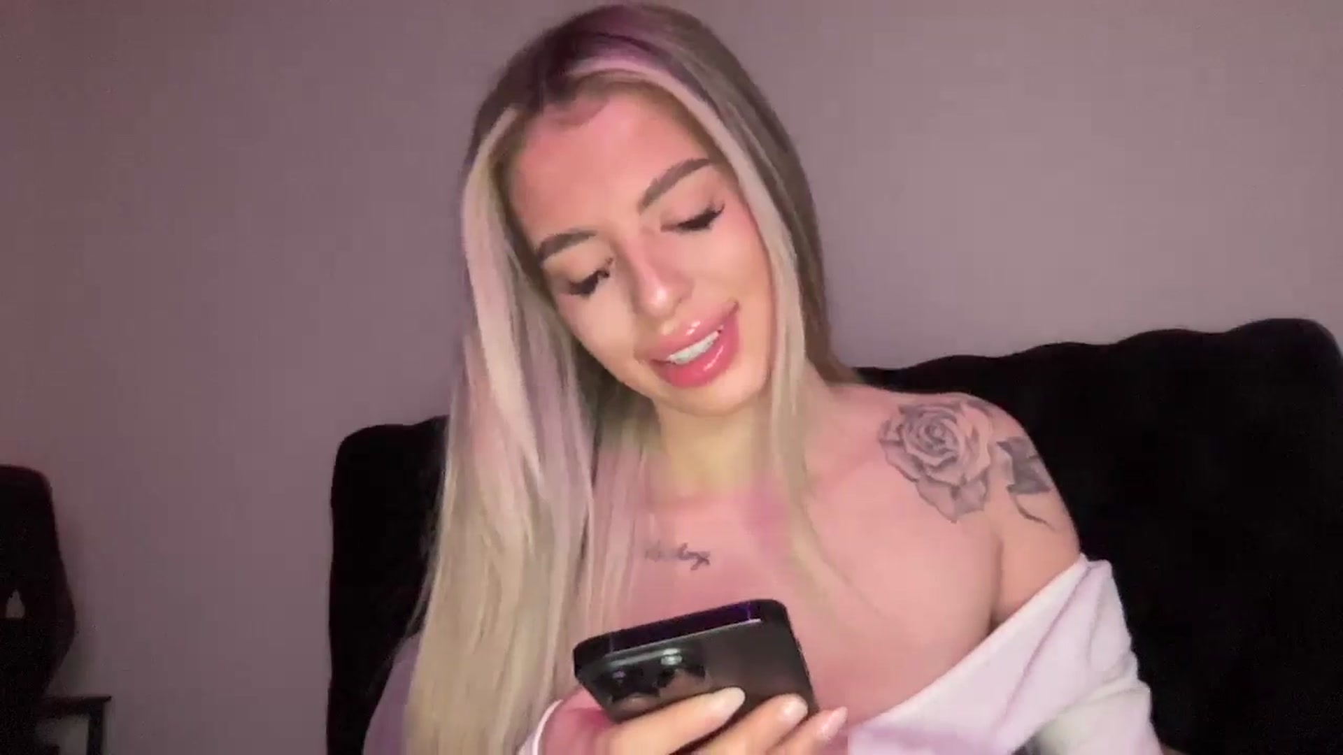Gallery image thumbnail from aryaaxo's myfreecams stream on, 01/15/2025, 09:53 image 18 of 20