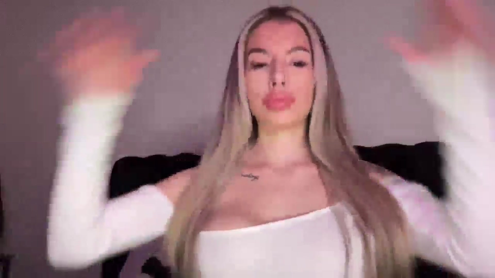 Gallery image thumbnail from aryaaxo's myfreecams stream on, 01/15/2025, 09:53 image 2 of 20