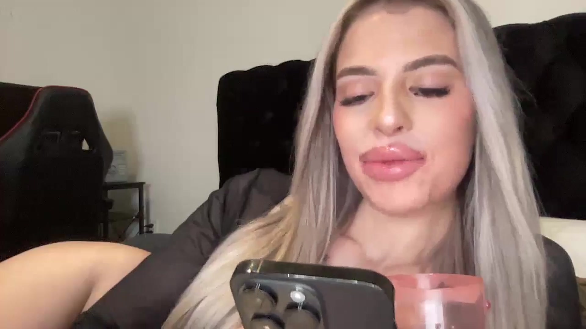 Gallery image thumbnail from aryaaxo's myfreecams stream on, 01/24/2025, 10:02 image 17 of 20