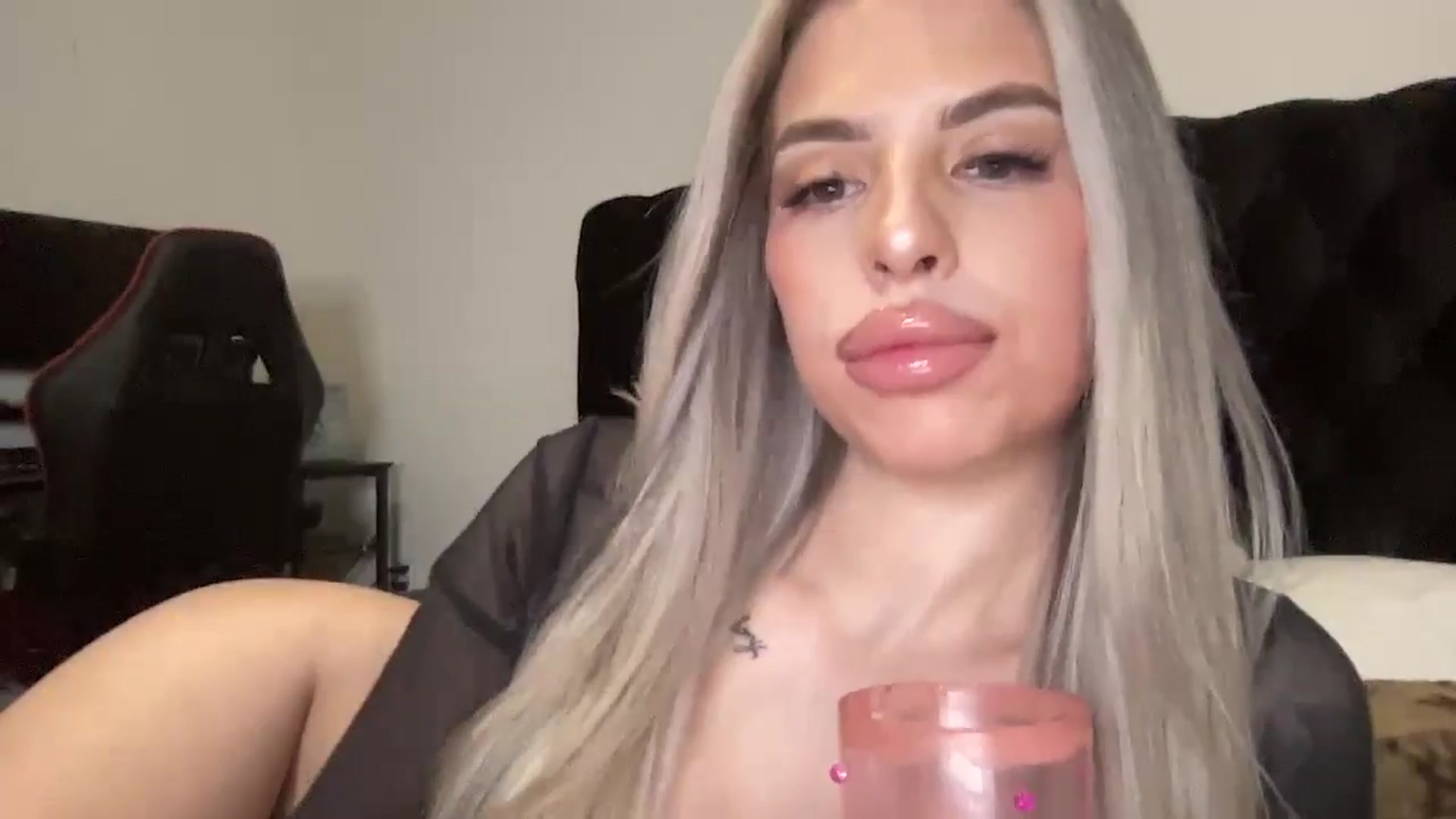 Gallery image thumbnail from aryaaxo's myfreecams stream on, 01/24/2025, 10:02 image 11 of 20