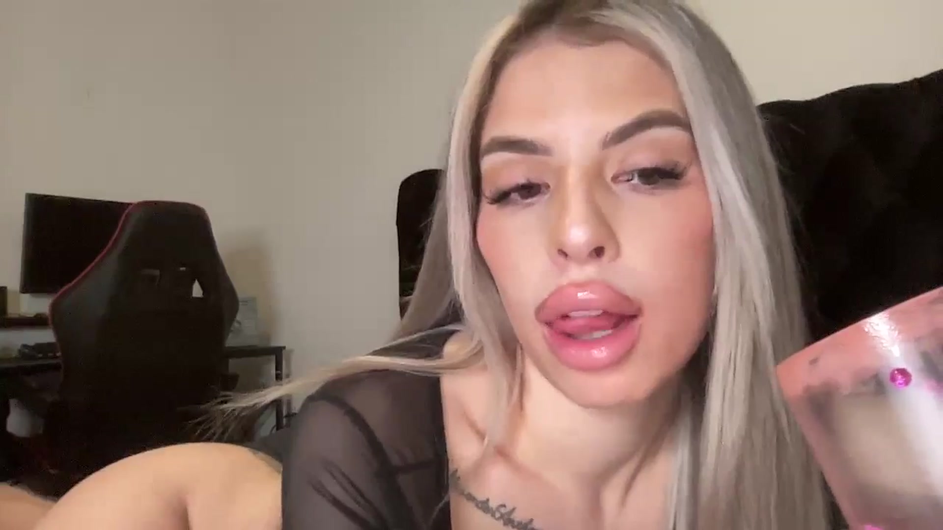 Gallery image thumbnail from aryaaxo's myfreecams stream on, 01/24/2025, 11:01 image 7 of 20