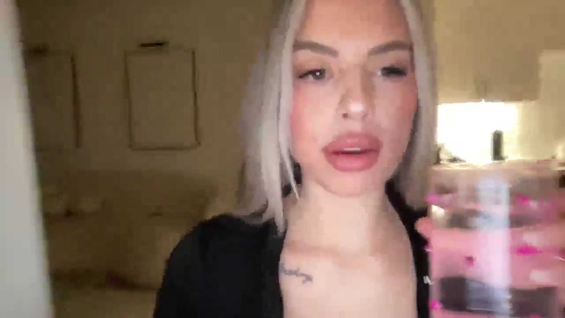 Gallery image thumbnail from aryaaxo's myfreecams stream on, 01/25/2025, 09:40 image 9 of 20