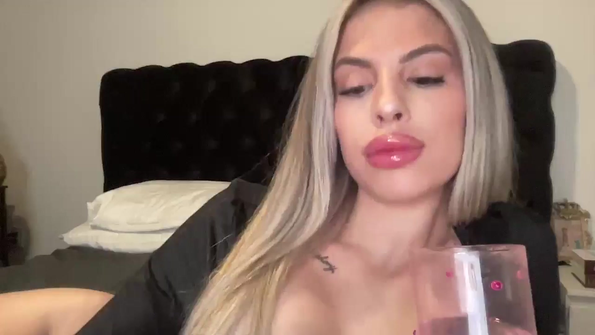 Gallery image thumbnail from aryaaxo's myfreecams stream on, 01/28/2025, 09:03 image 19 of 20