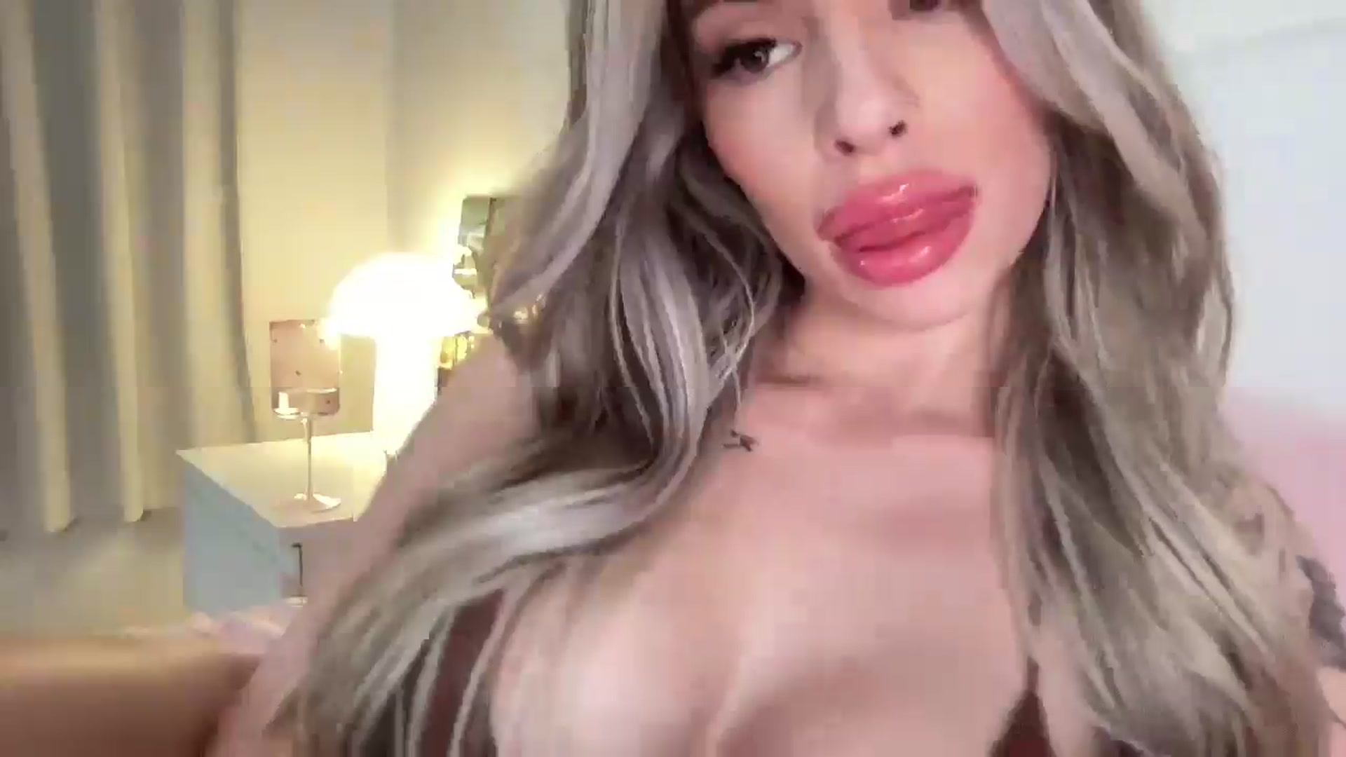 Gallery image thumbnail from aryaaxo's myfreecams stream on, 02/02/2025, 10:35 image 17 of 20
