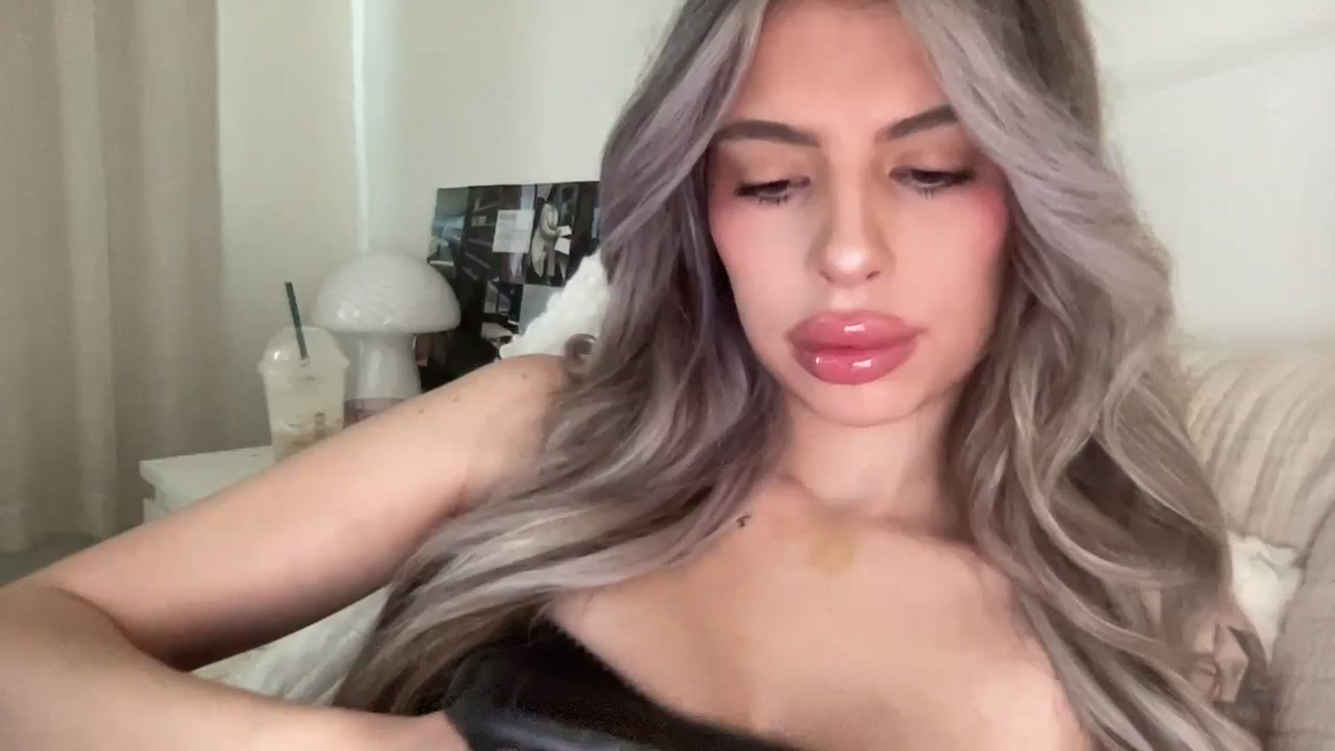 Gallery image thumbnail from aryaaxo's myfreecams stream on, 02/16/2025, 16:10 image 13 of 20
