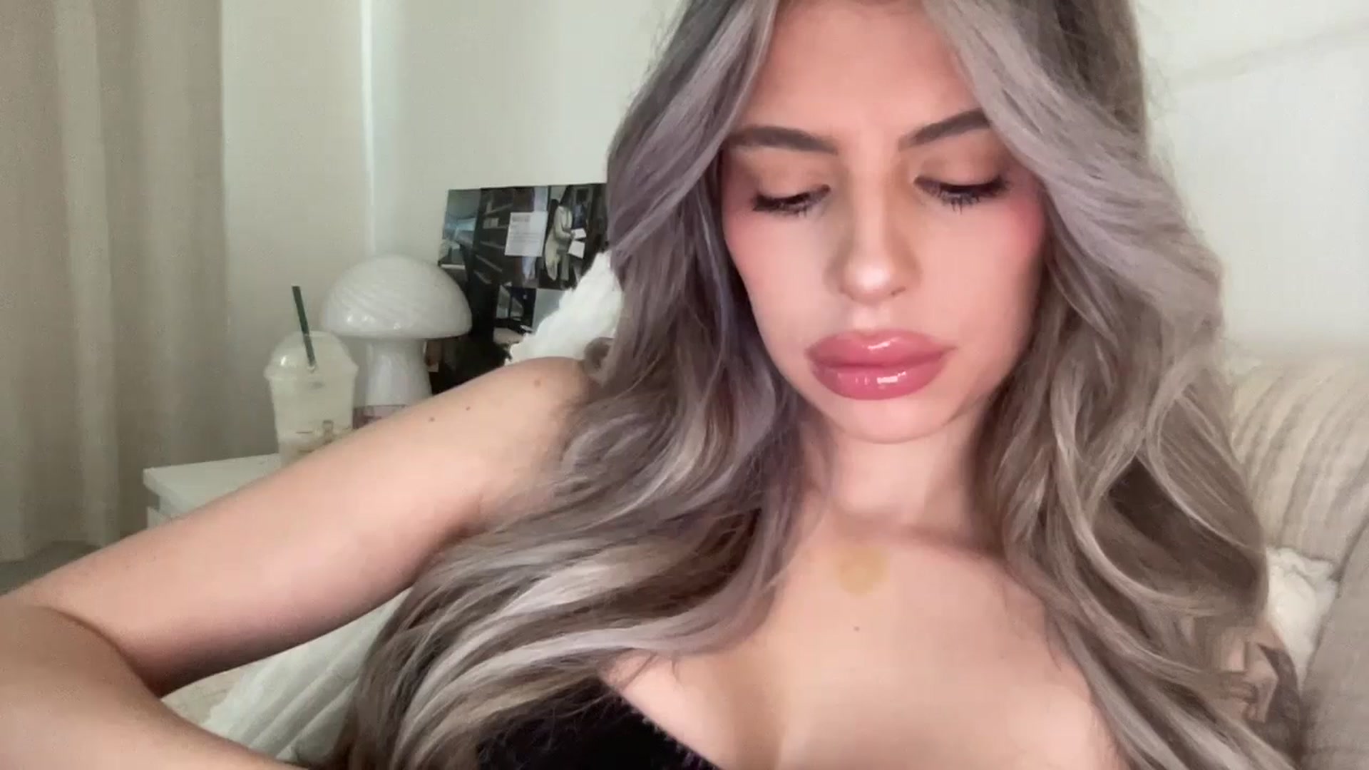 Gallery image thumbnail from aryaaxo's myfreecams stream on, 02/16/2025, 16:10 image 12 of 20