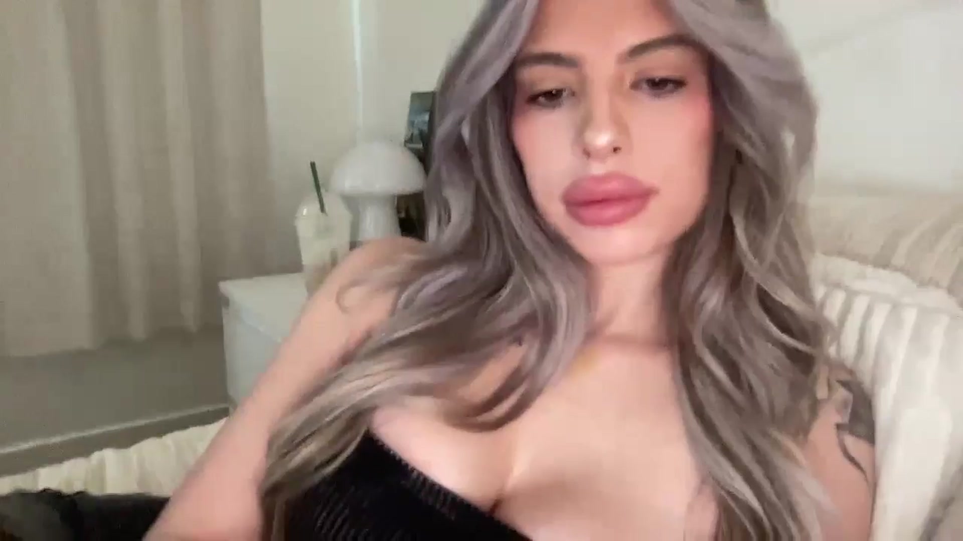 Gallery image thumbnail from aryaaxo's myfreecams stream on, 02/16/2025, 16:10 image 3 of 20