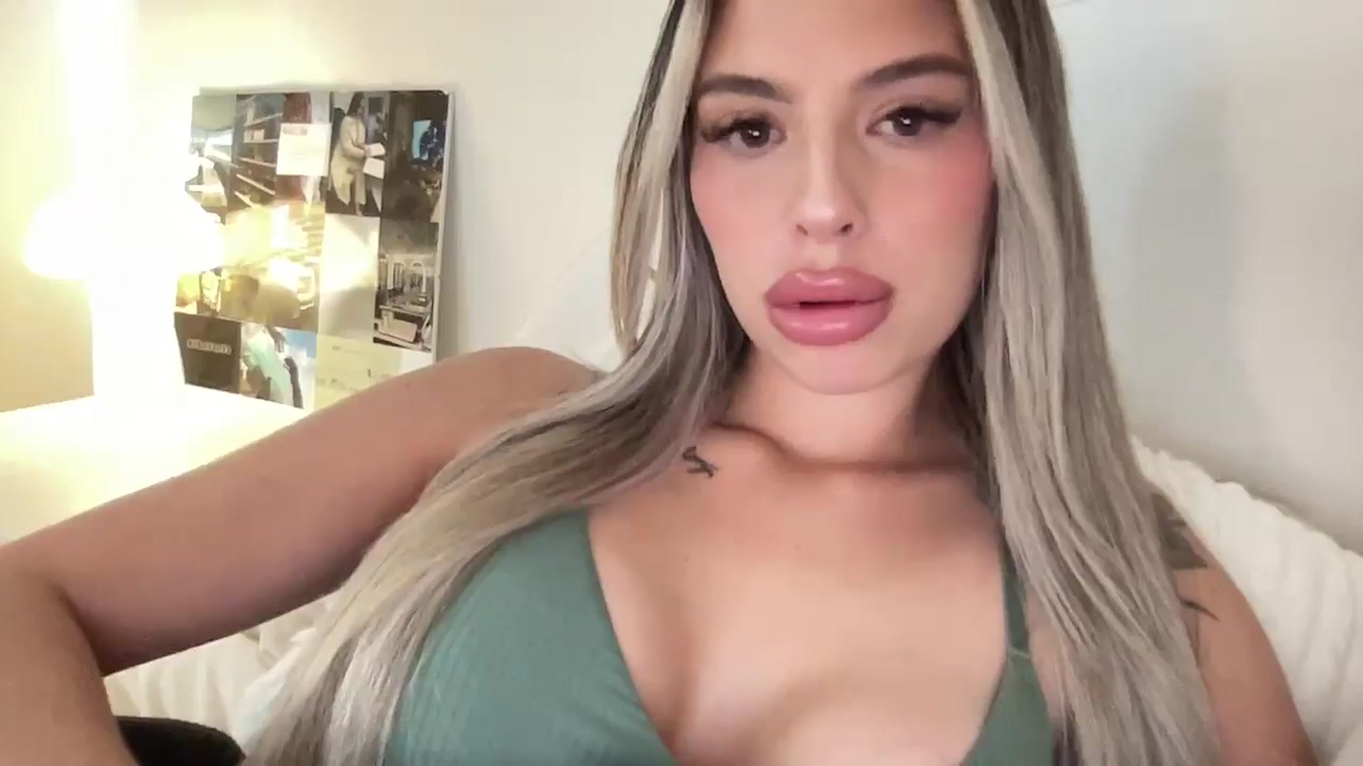Gallery image thumbnail from aryaaxo's myfreecams stream on, 05/11/2025, 18:07 image 13 of 20