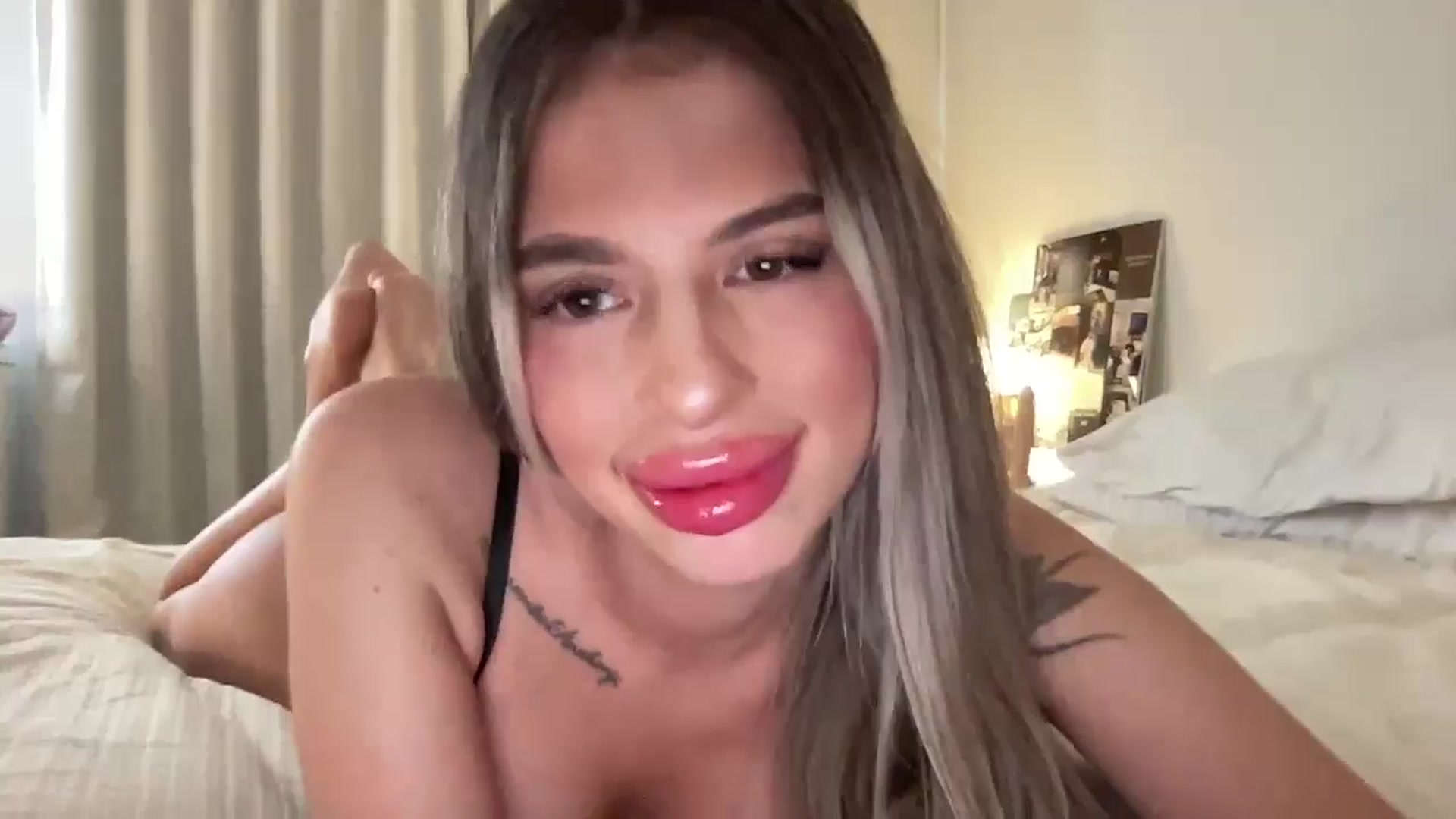 Gallery image thumbnail from aryaaxo's myfreecams stream on, 08/17/2025, 09:41 image 15 of 20