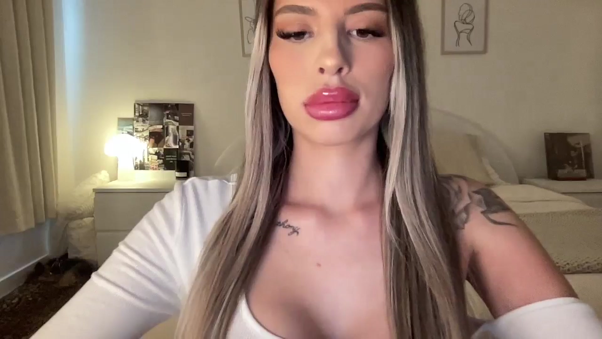 Gallery image thumbnail from aryaaxo's myfreecams stream on, 09/08/2025, 19:15 image 18 of 20