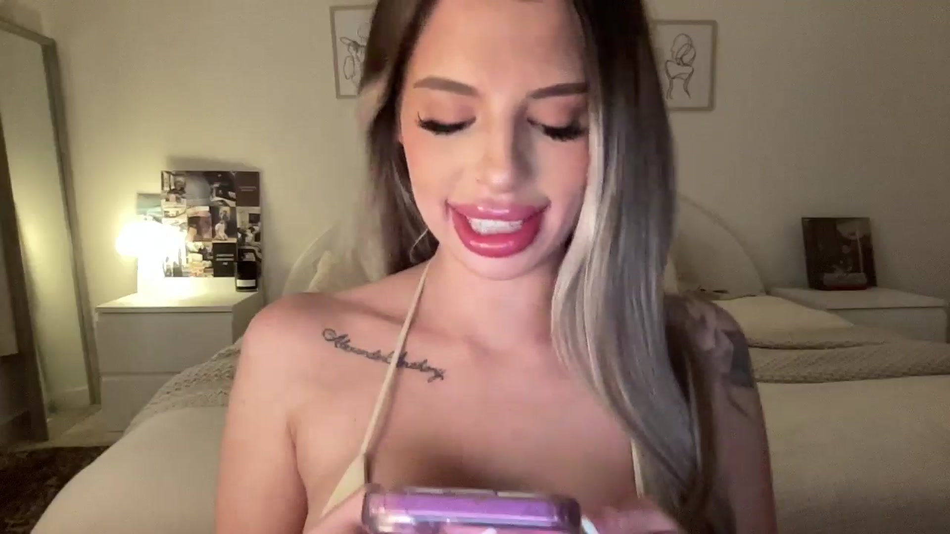 Gallery image thumbnail from aryaaxo's myfreecams stream on, 09/16/2025, 05:31 image 14 of 20