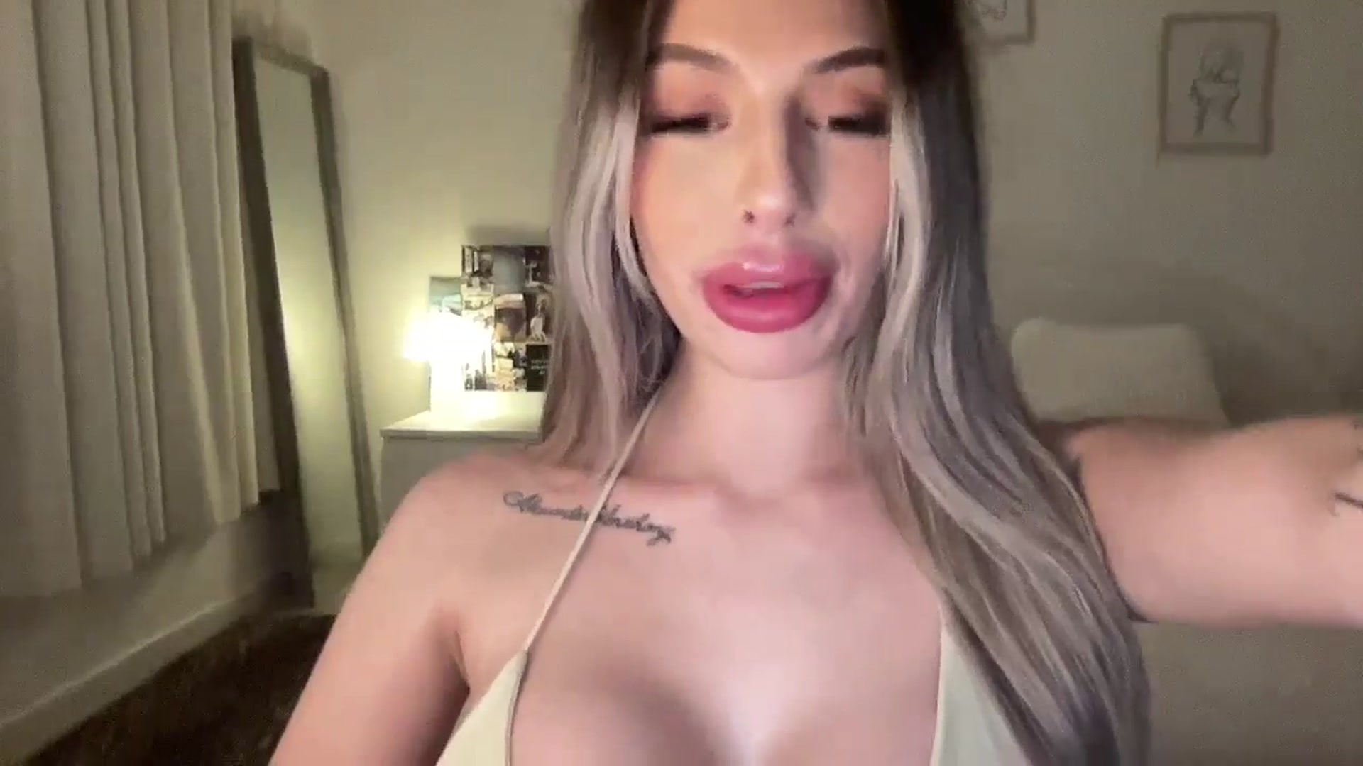 Gallery image thumbnail from aryaaxo's myfreecams stream on, 09/16/2025, 05:31 image 19 of 20