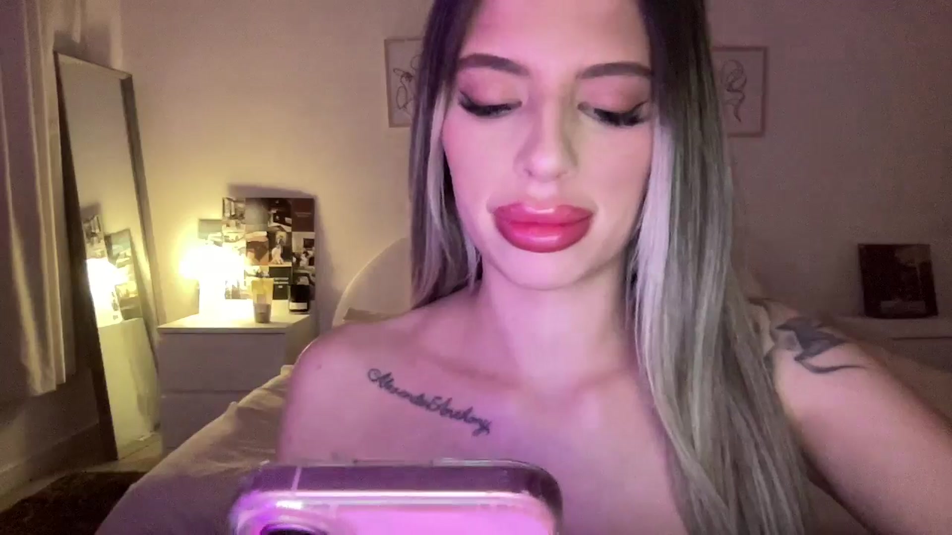 Gallery image thumbnail from aryaaxo's myfreecams stream on, 09/27/2025, 08:13 image 18 of 20