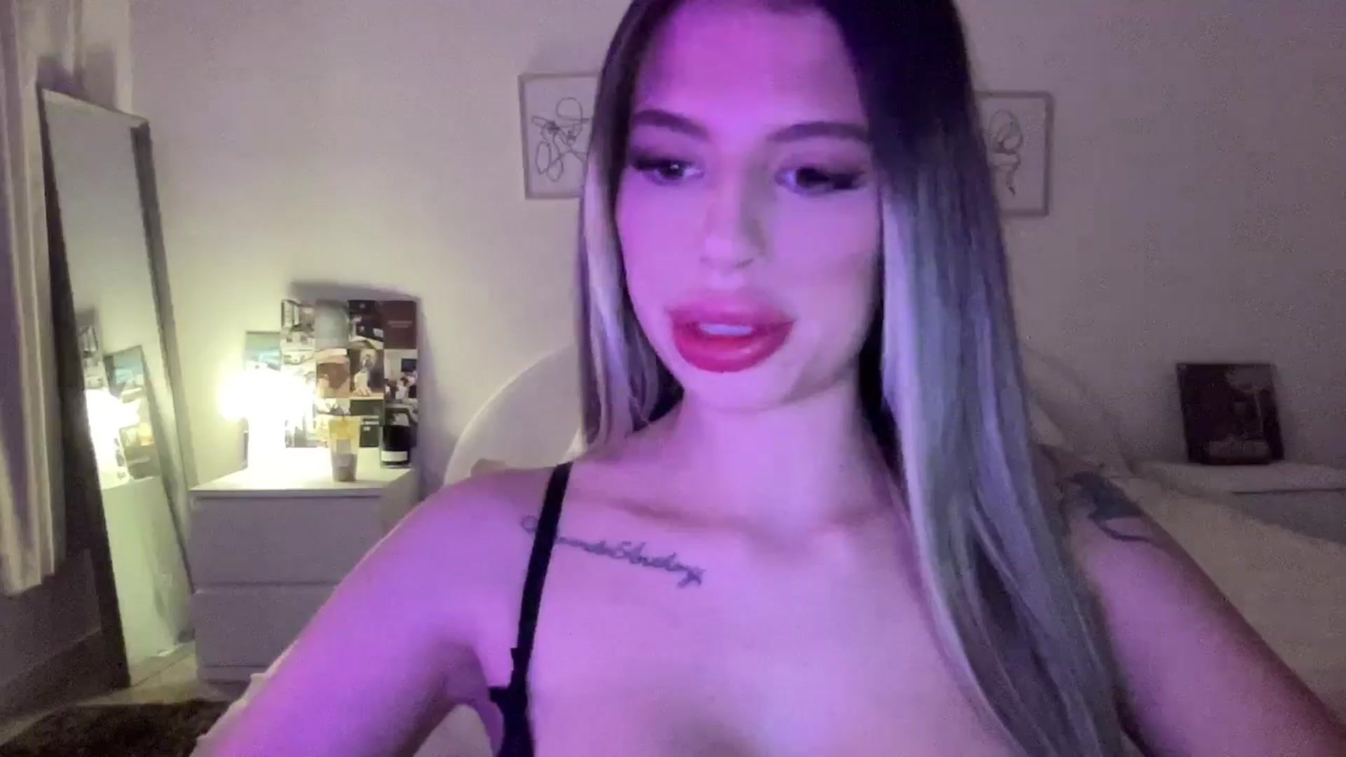Gallery image thumbnail from aryaaxo's myfreecams stream on, 09/27/2025, 08:13 image 3 of 20