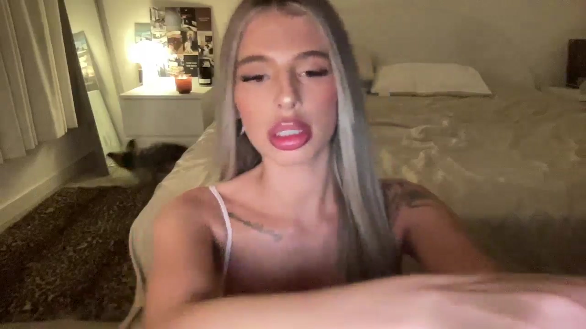 Gallery image thumbnail from aryaaxo's myfreecams stream on, 10/09/2025, 05:49 image 11 of 20