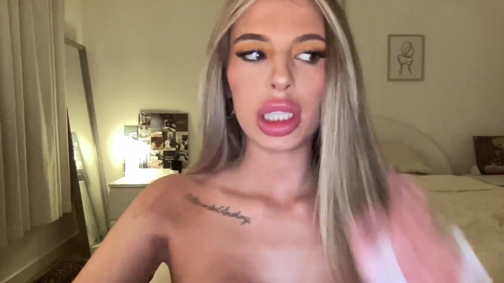 Gallery image thumbnail from aryaaxo's myfreecams stream on, 10/26/2025, 06:02 image 13 of 20