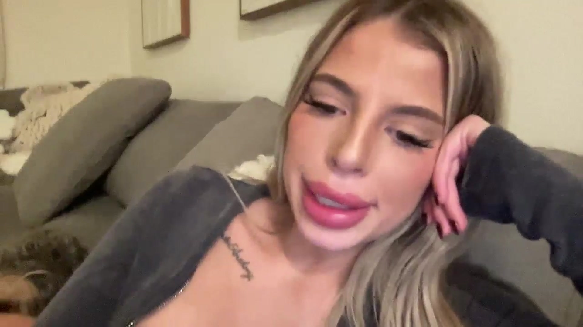 Gallery image thumbnail from aryaaxo's myfreecams stream on, 11/19/2025, 07:21 image 18 of 20