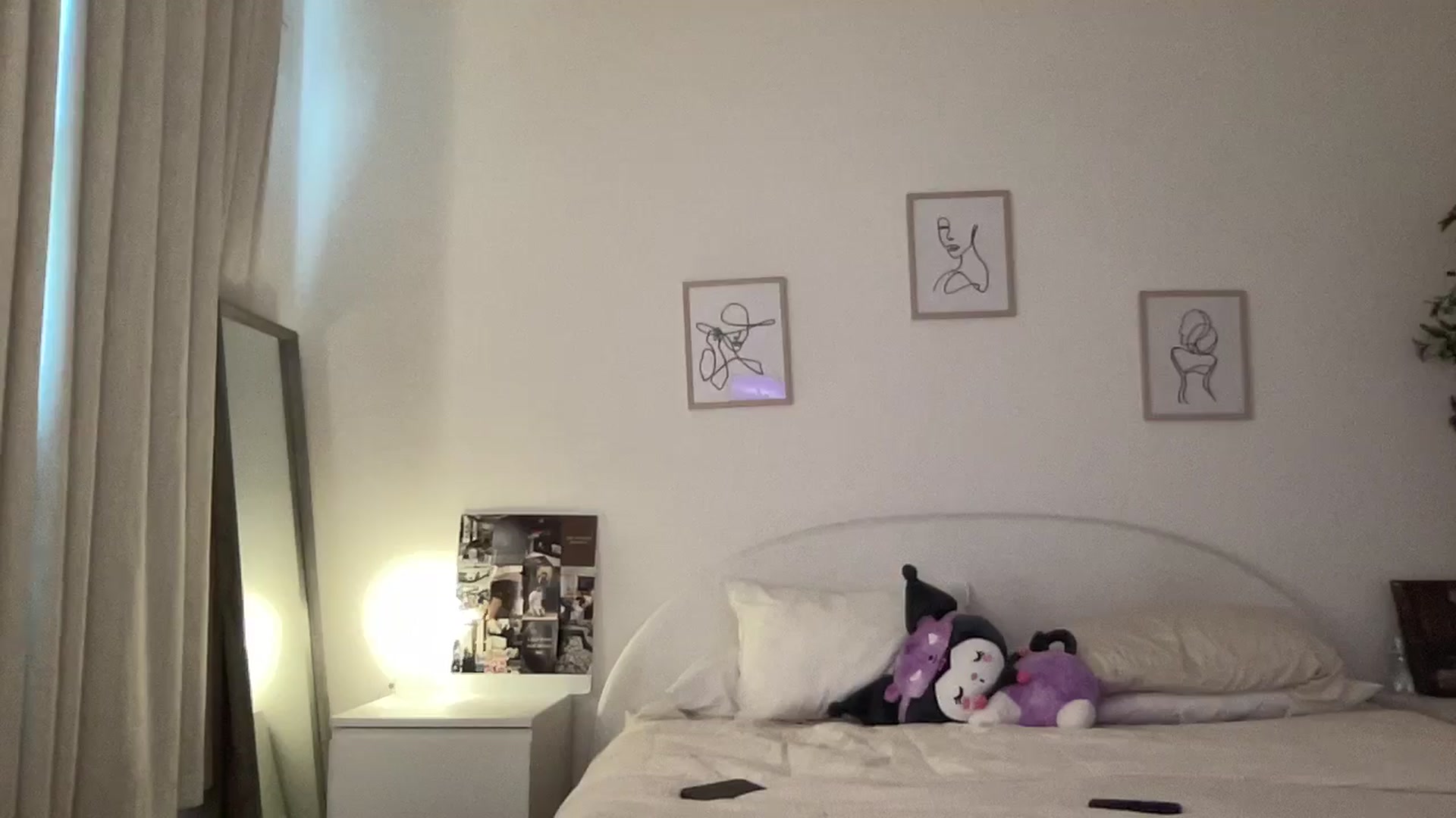 Gallery image thumbnail from aryaaxo's myfreecams stream on, 12/08/2025, 21:24 image 10 of 20