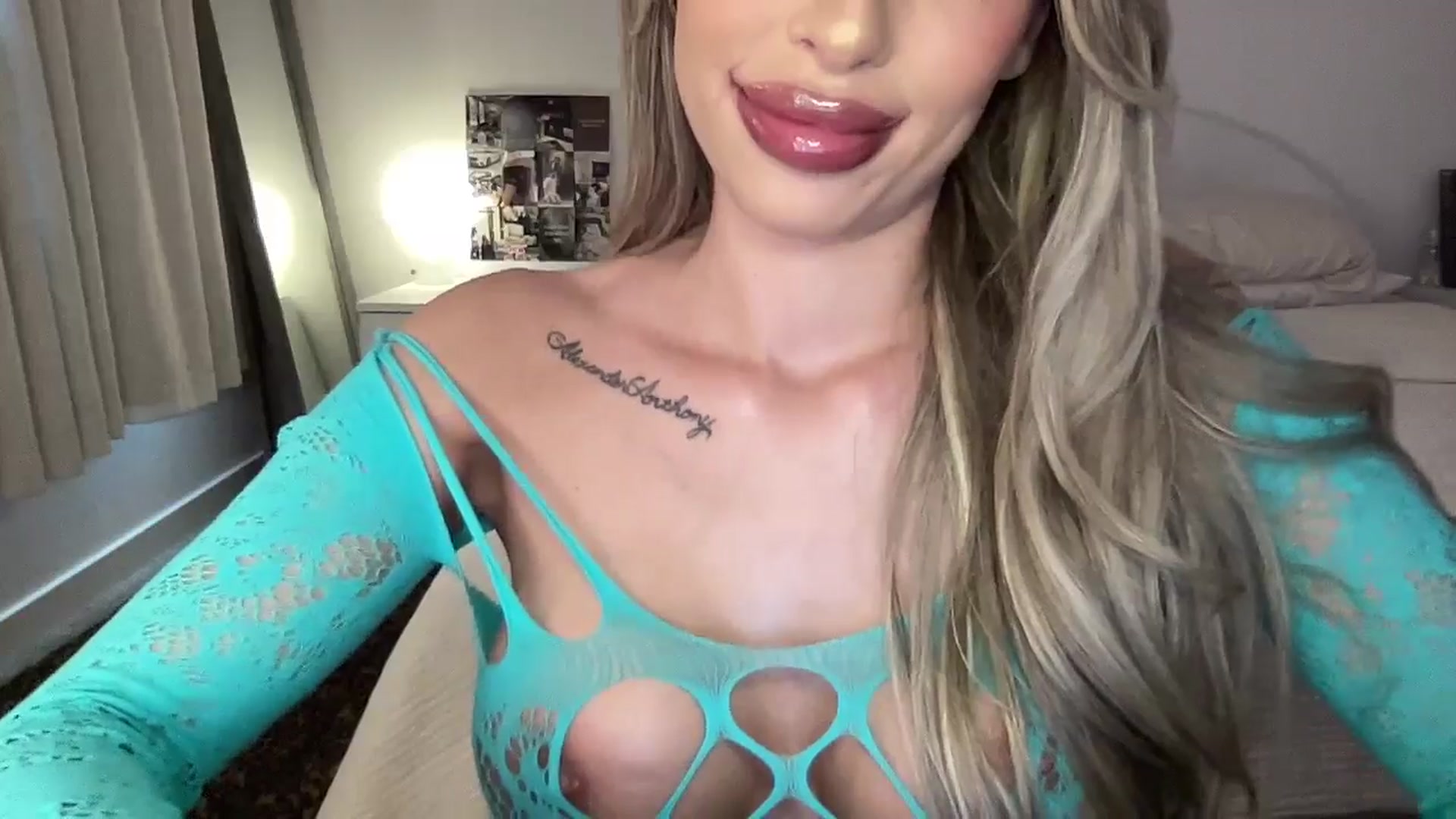 Gallery image thumbnail from aryaaxo's myfreecams stream on, 12/08/2025, 21:24 image 12 of 20
