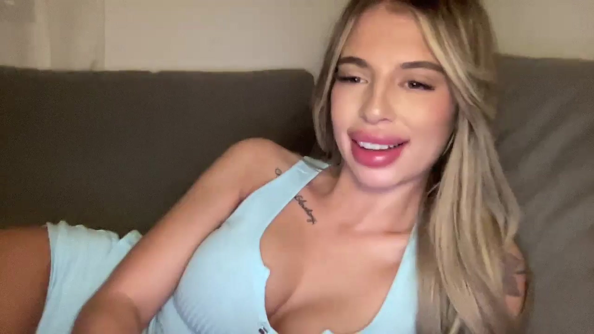 Gallery image thumbnail from aryaaxo's myfreecams stream on, 12/11/2025, 06:56 image 7 of 20