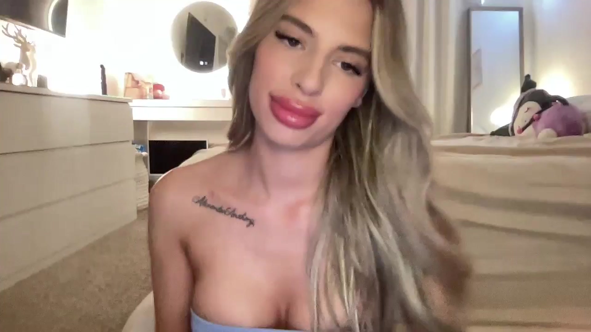 Gallery image thumbnail from aryaaxo's myfreecams stream on, 12/16/2025, 22:41 image 1 of 20