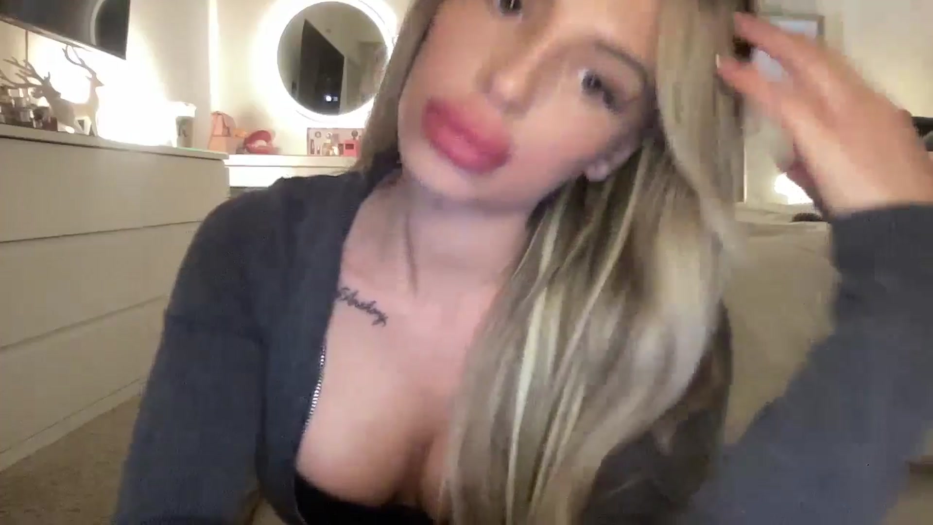 Gallery image thumbnail from aryaaxo's myfreecams stream on, 12/19/2025, 18:48 image 2 of 20