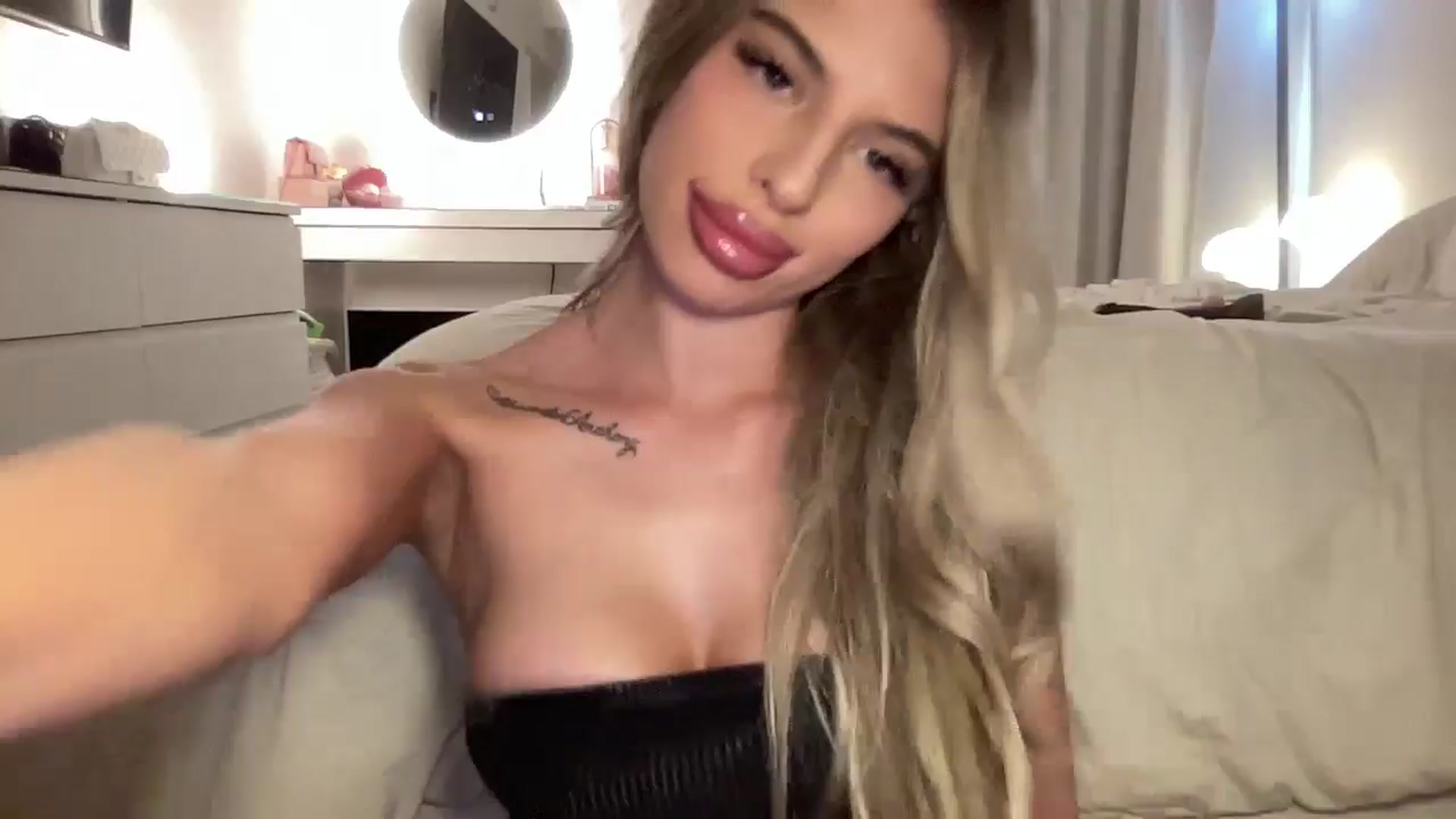 Gallery image thumbnail from aryaaxo's myfreecams stream on, 01/14/2026, 22:36 image 20 of 20
