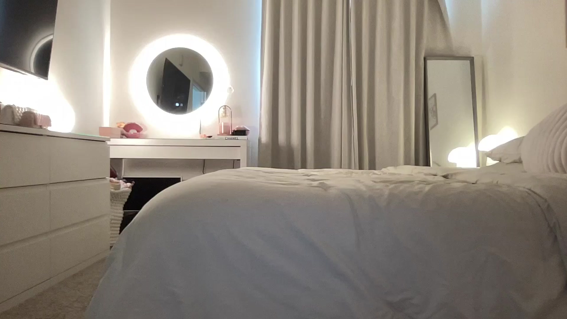 Gallery image thumbnail from aryaaxo's myfreecams stream on, 01/21/2026, 21:16 image 2 of 20