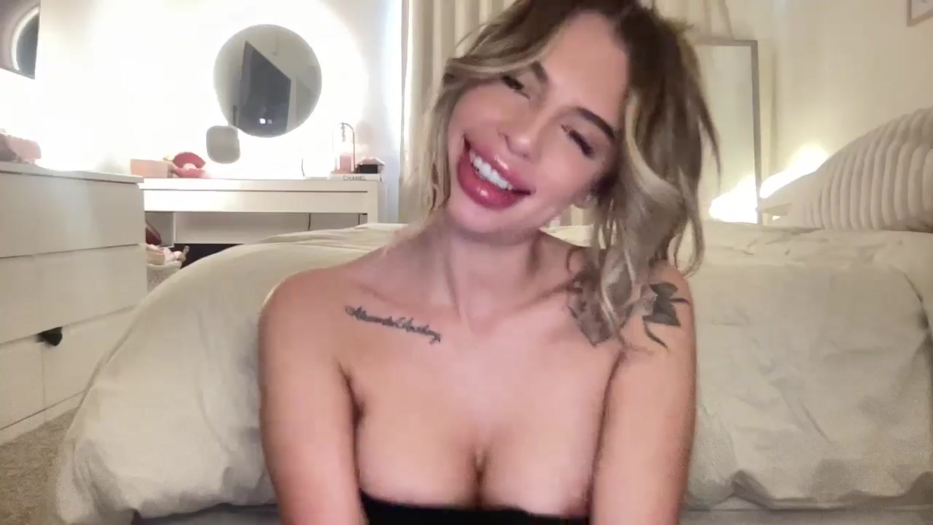 Gallery image thumbnail from aryaaxo's myfreecams stream on, 01/23/2026, 21:00 image 9 of 20