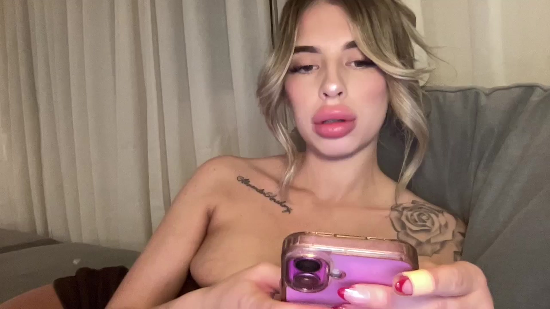 Gallery image thumbnail from aryaaxo's myfreecams stream on, 01/27/2026, 06:44 image 4 of 20