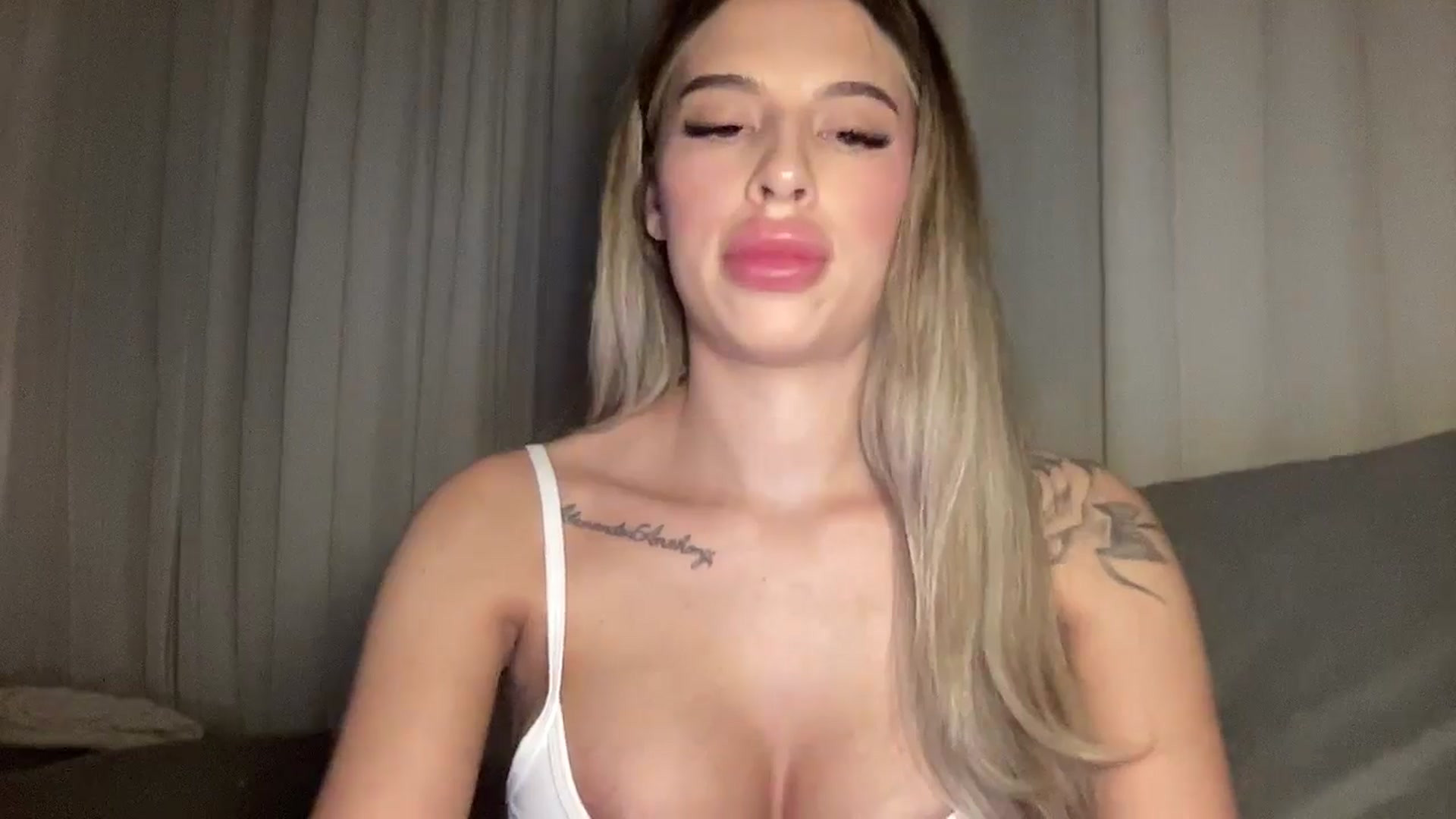 Gallery image thumbnail from aryaaxo's myfreecams stream on, 02/03/2026, 07:22 image 9 of 20