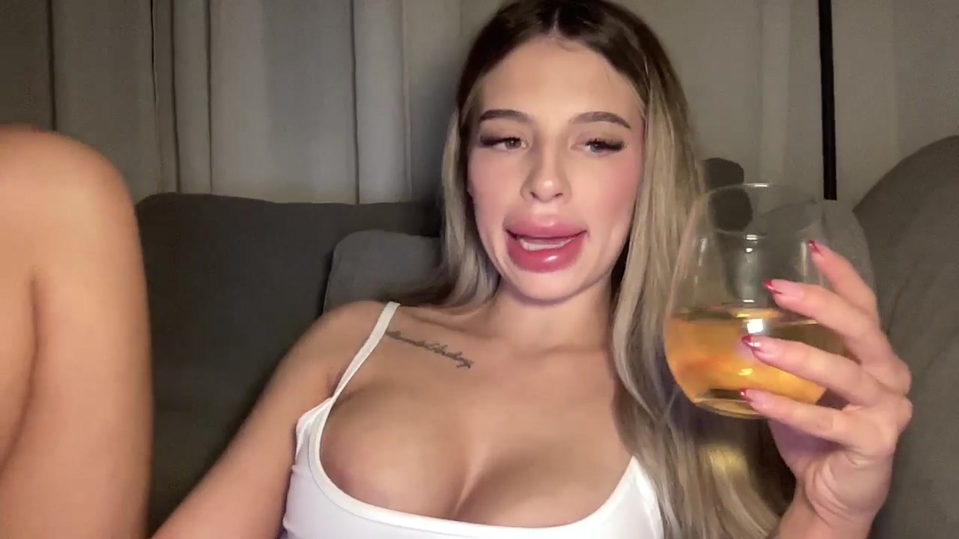 Gallery image thumbnail from aryaaxo's myfreecams stream on, 02/03/2026, 07:22 image 13 of 20