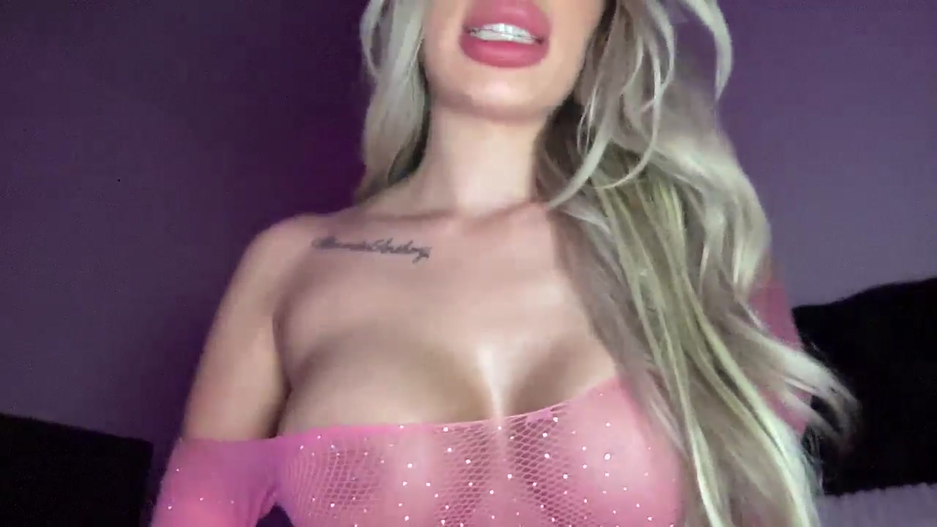 Gallery image thumbnail from aryaaxo's myfreecams stream on, 02/08/2026, 07:25 image 14 of 20