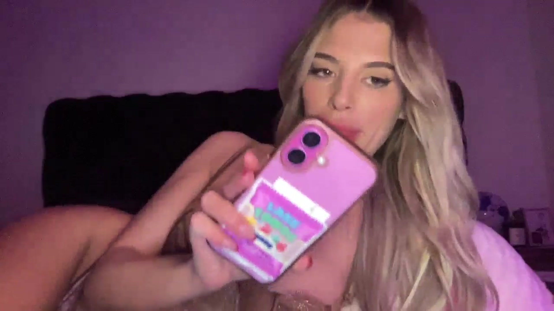Gallery image thumbnail from aryaaxo's myfreecams stream on, 02/10/2026, 06:40 image 6 of 20