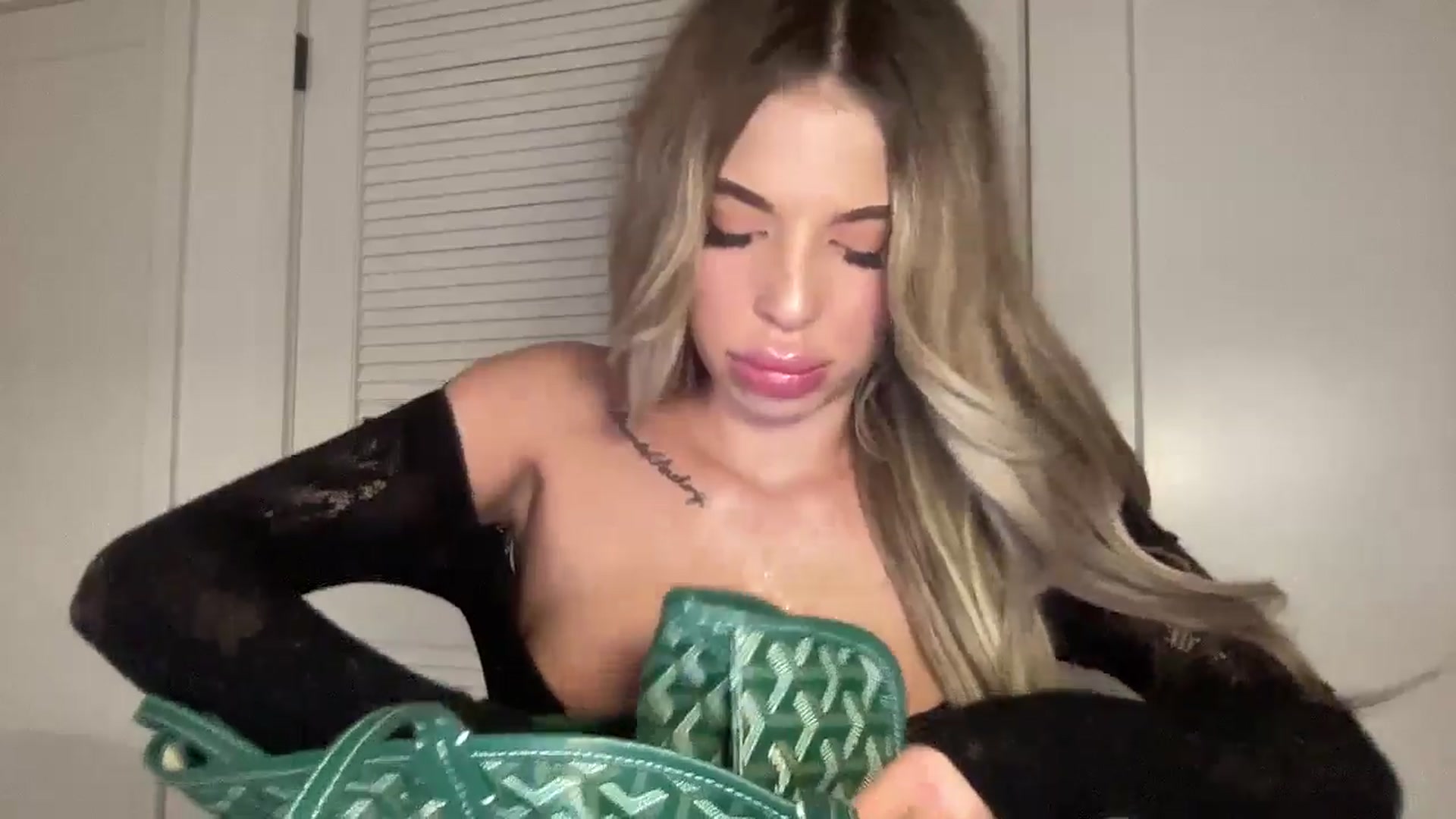 Gallery image thumbnail from aryaaxo's myfreecams stream on, 02/20/2026, 11:40 image 18 of 20