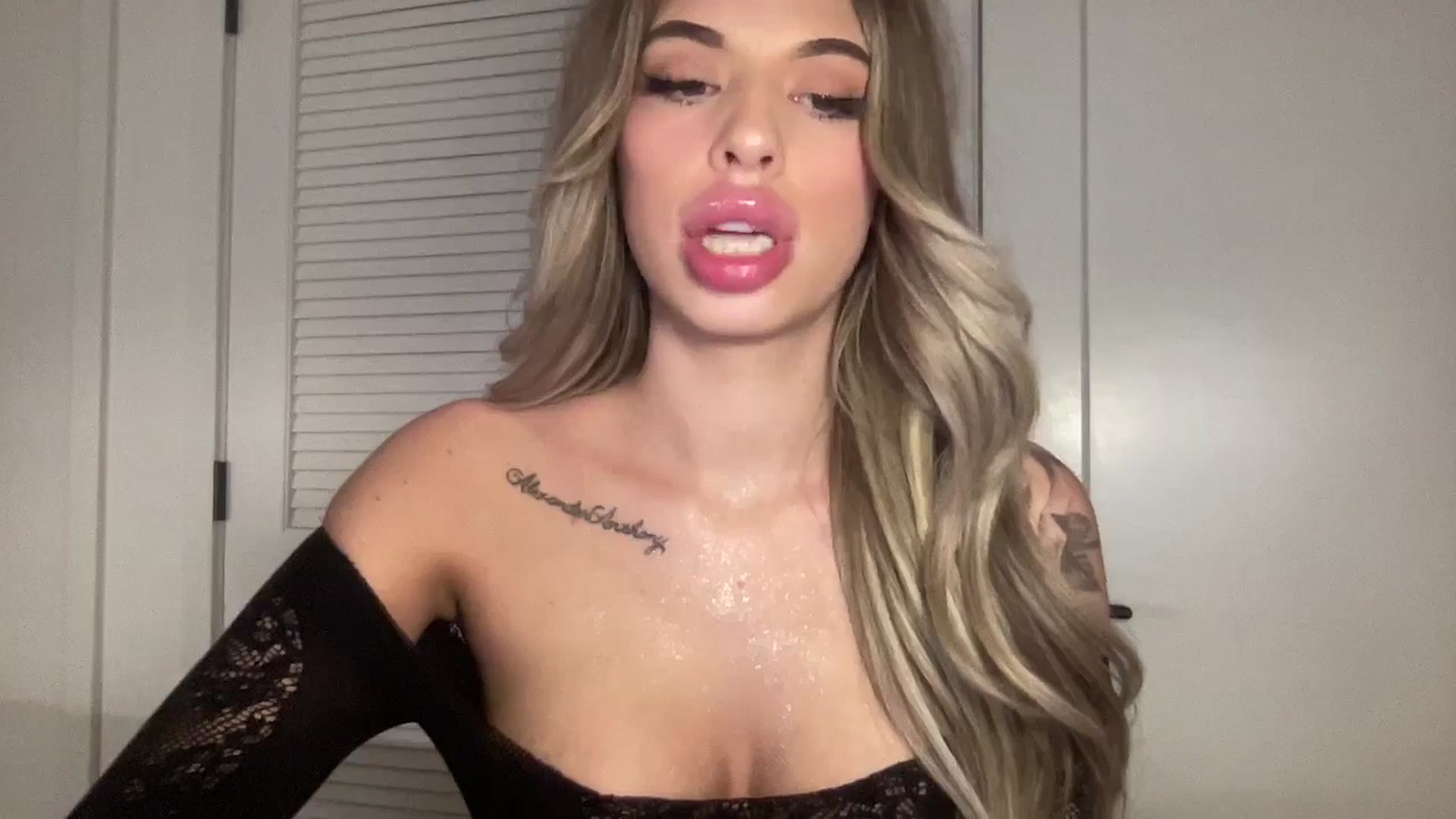 Gallery image thumbnail from aryaaxo's myfreecams stream on, 02/20/2026, 11:40 image 19 of 20