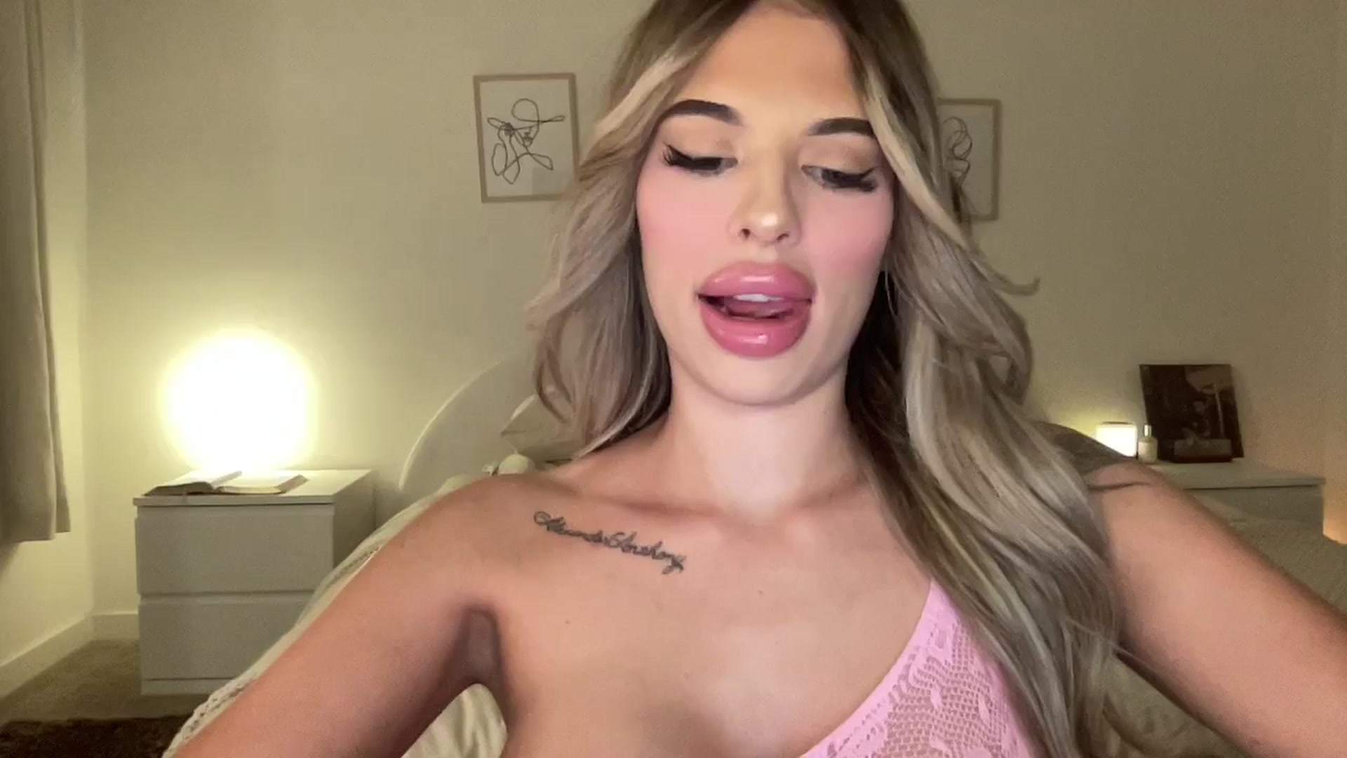 Gallery image thumbnail from aryaaxo's myfreecams stream on, 02/21/2026, 04:49 image 6 of 20