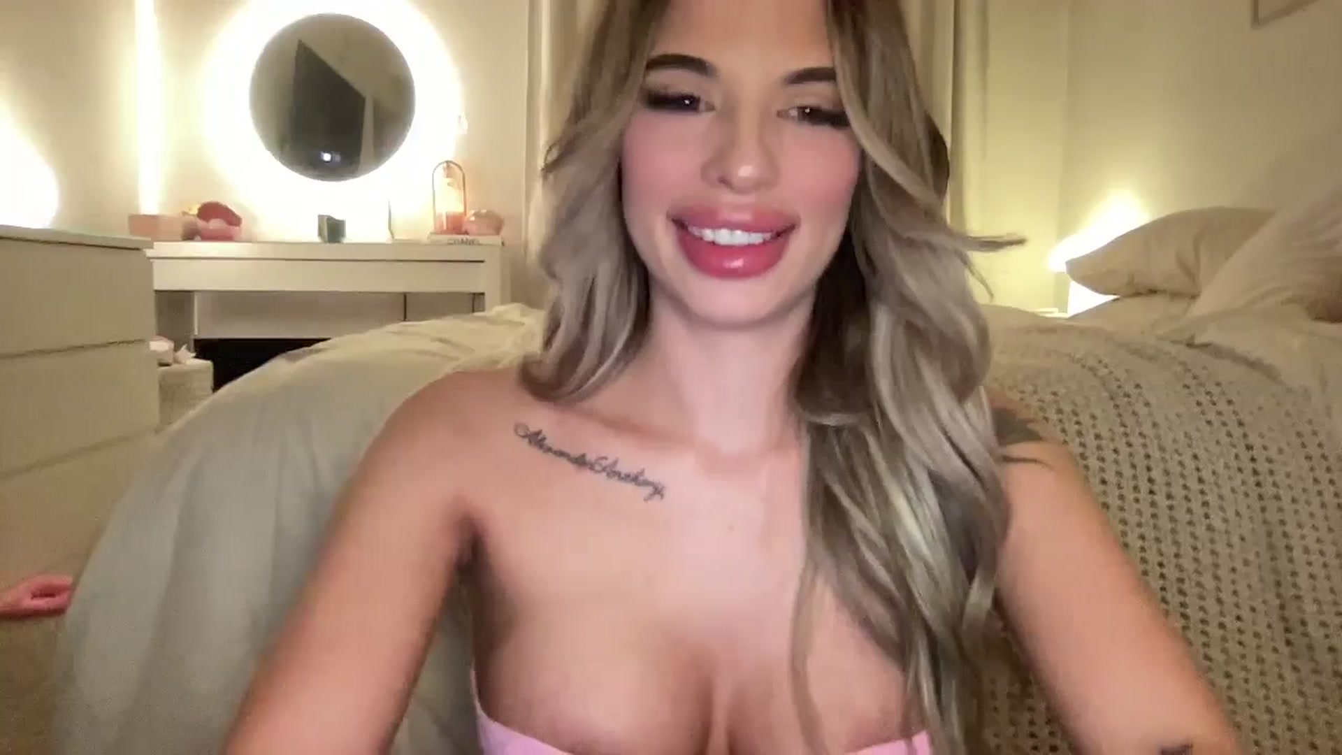 Gallery image thumbnail from aryaaxo's myfreecams stream on, 02/21/2026, 07:48 image 7 of 20