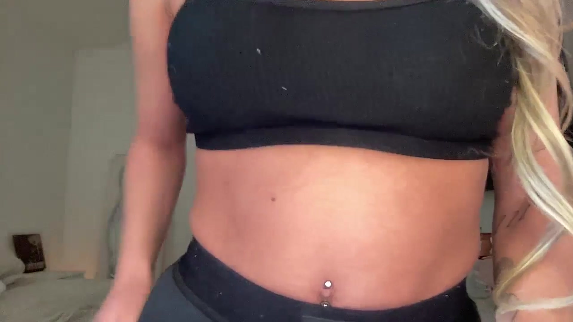 Gallery image thumbnail from aryaaxo's myfreecams stream on, 02/21/2026, 22:42 image 8 of 20