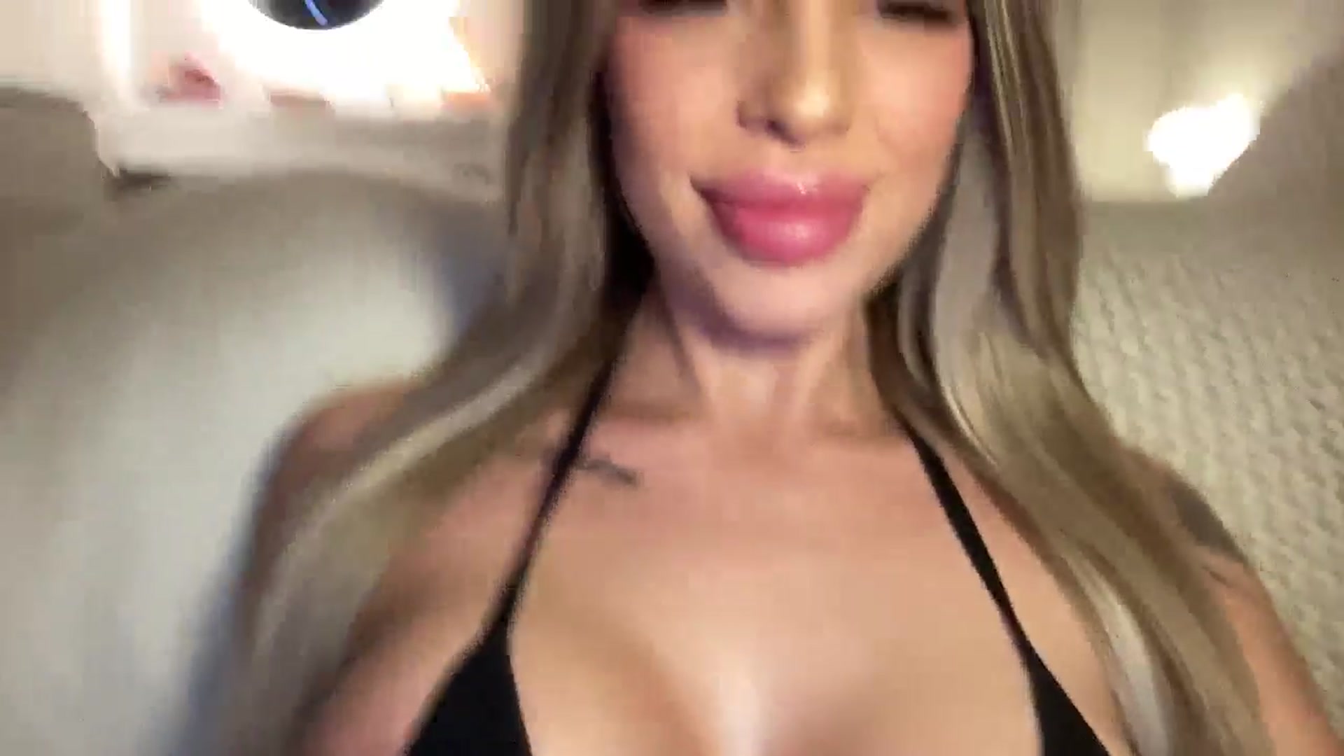 Gallery image thumbnail from aryaaxo's myfreecams stream on, 02/28/2026, 10:04 image 12 of 20